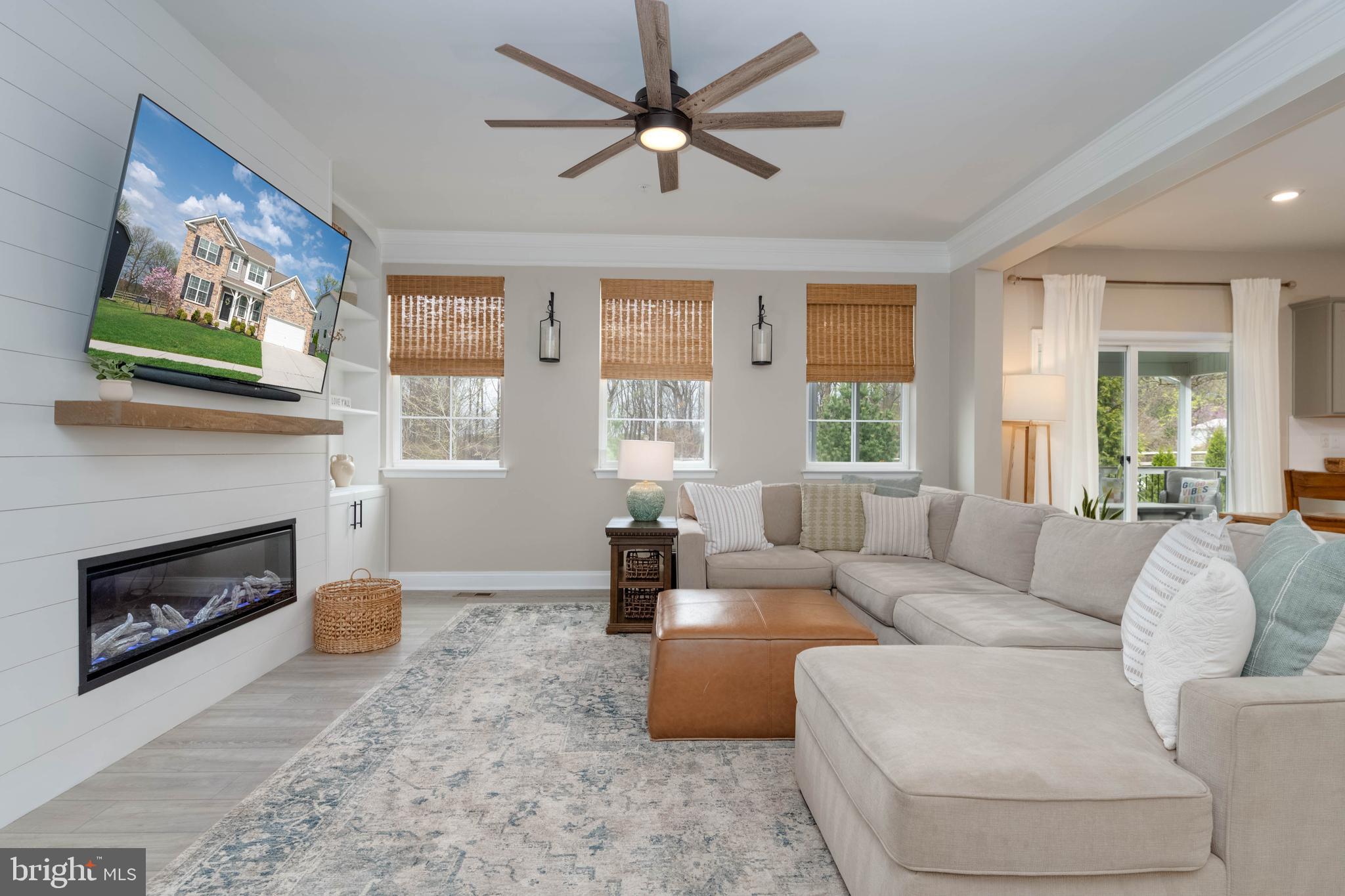 MONARCH GLEN - Residential