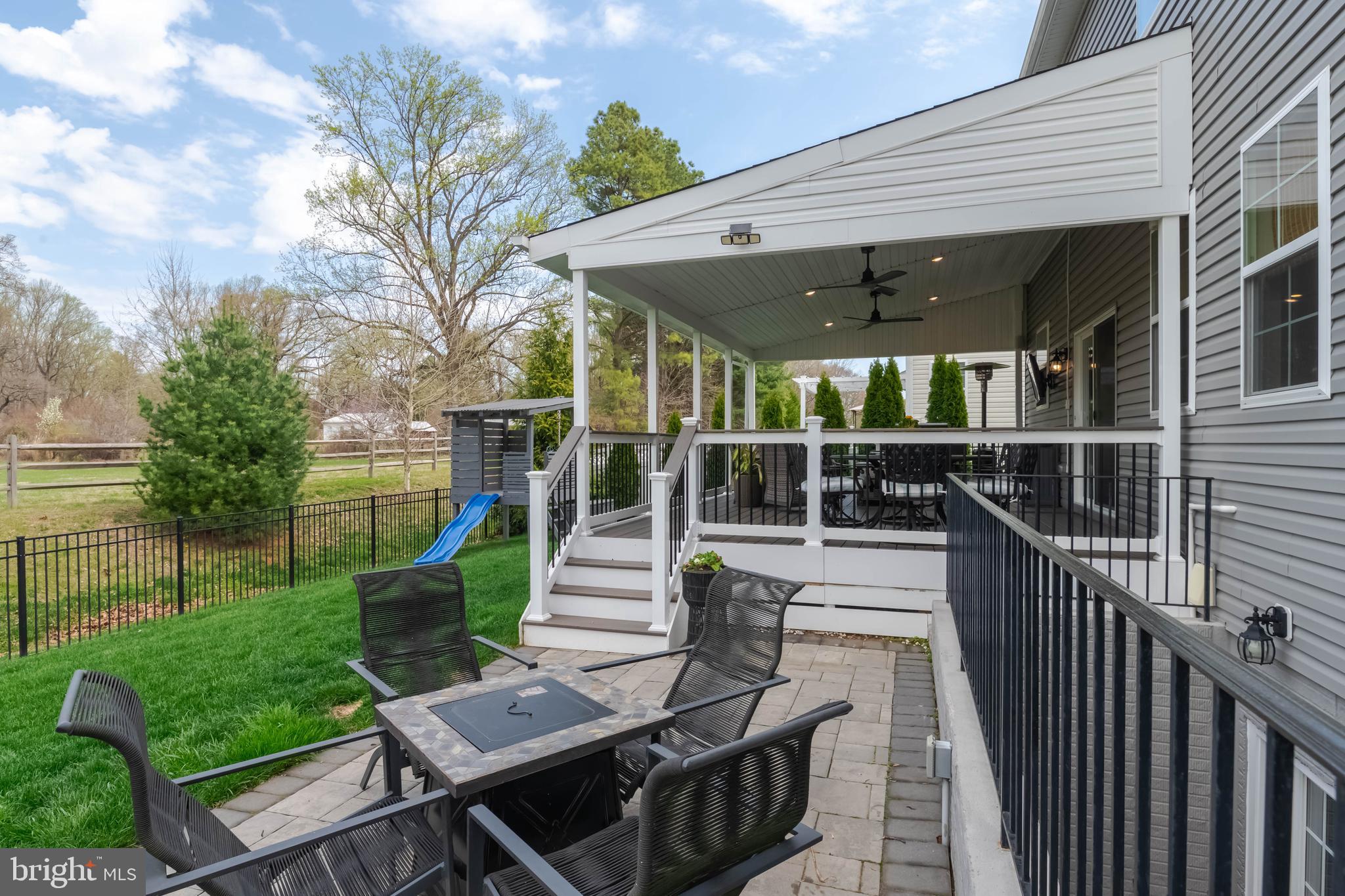 MONARCH GLEN - Residential