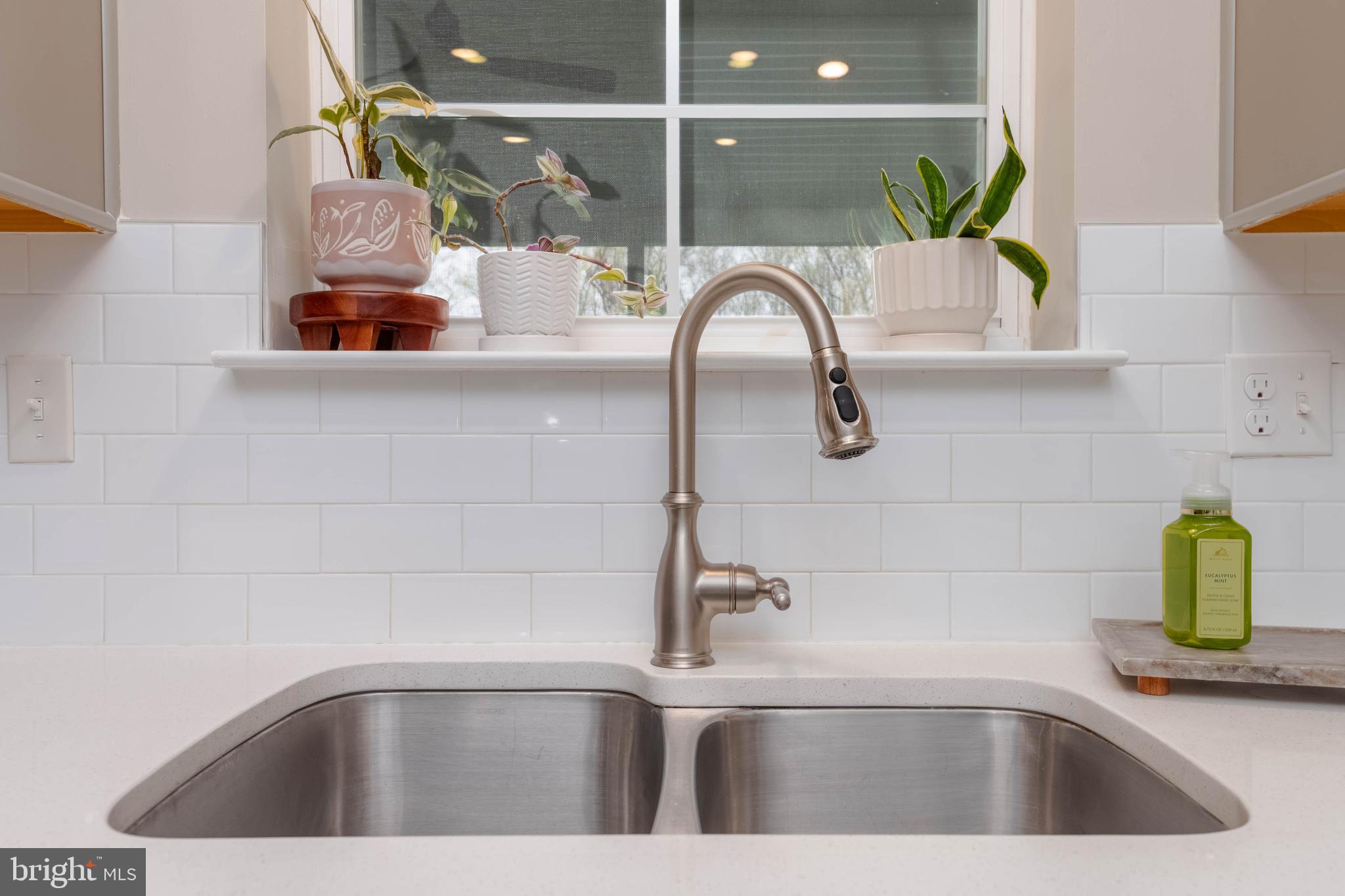 MONARCH GLEN - Residential