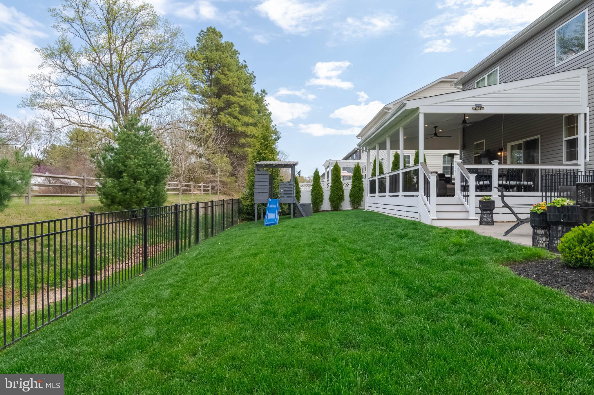 MONARCH GLEN - Residential