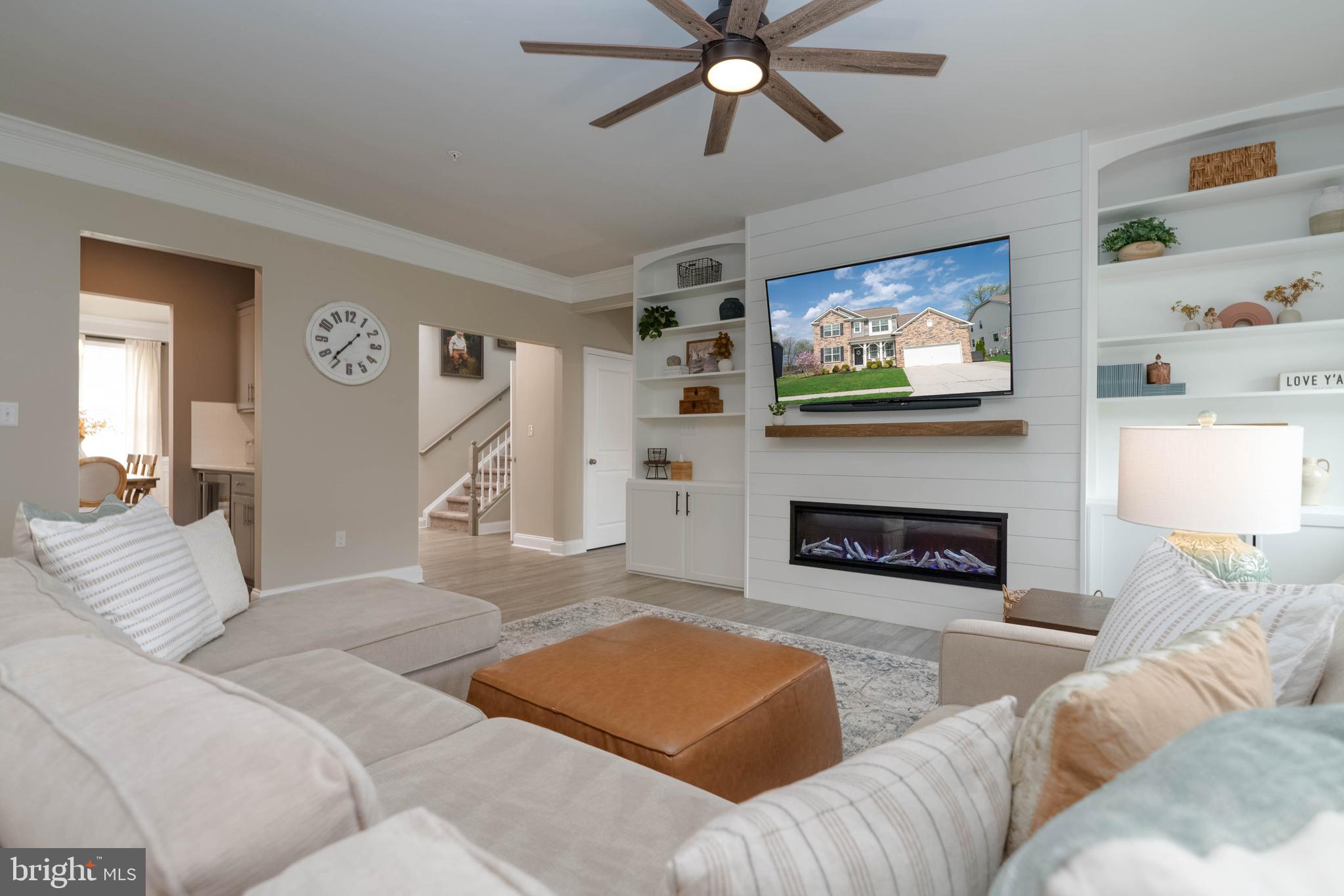 MONARCH GLEN - Residential