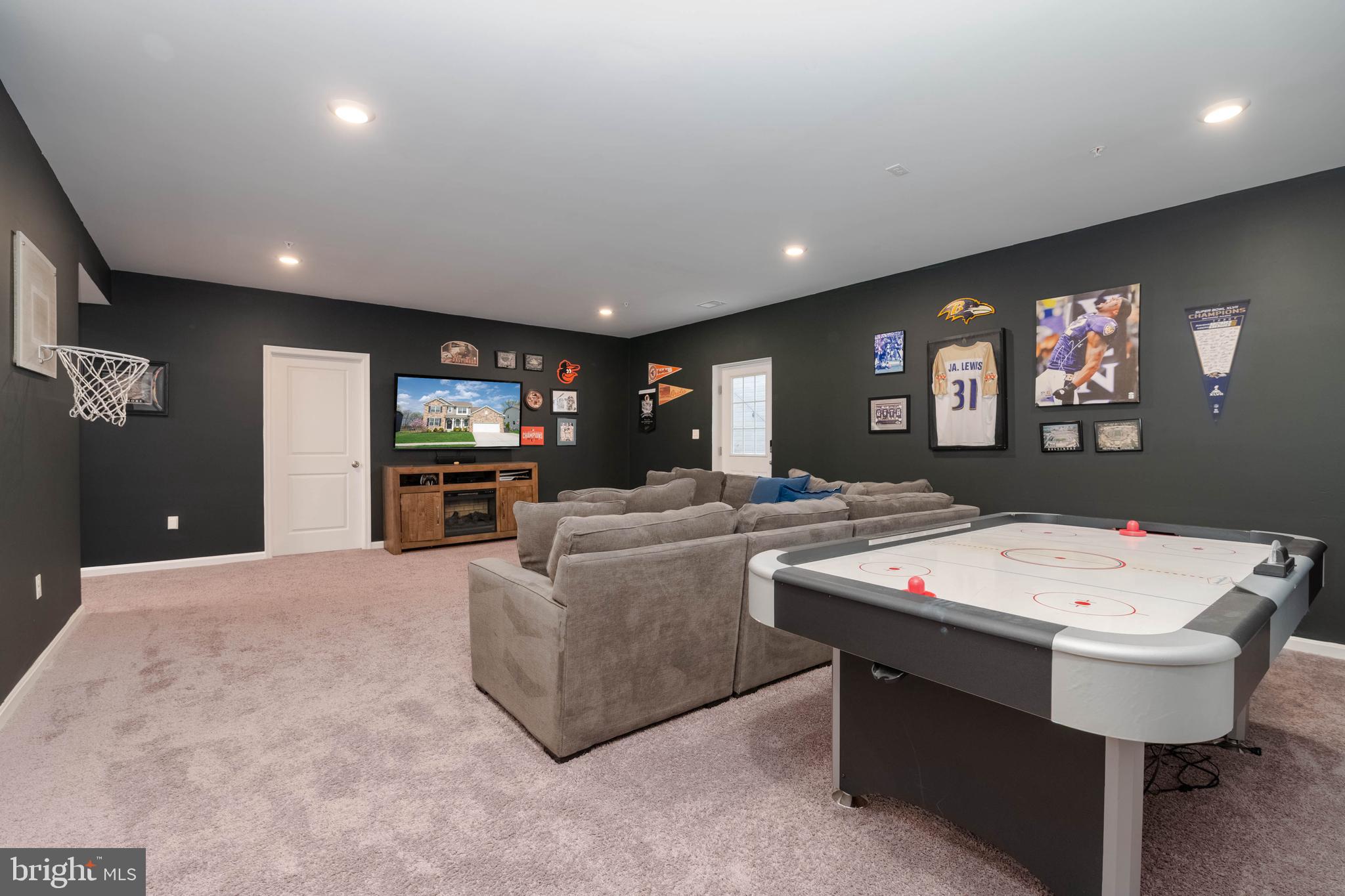 MONARCH GLEN - Residential