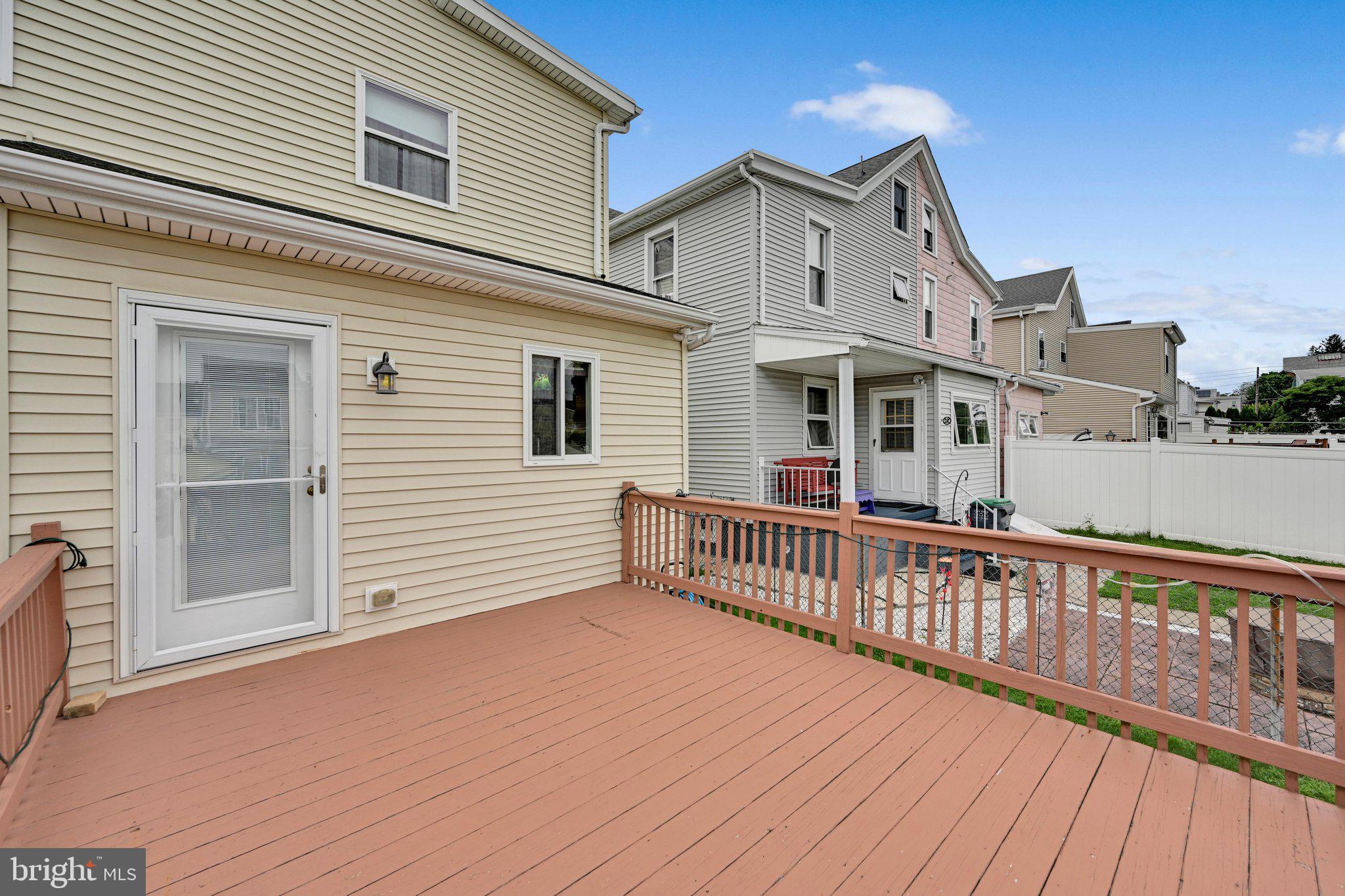 137 NICE STREET S