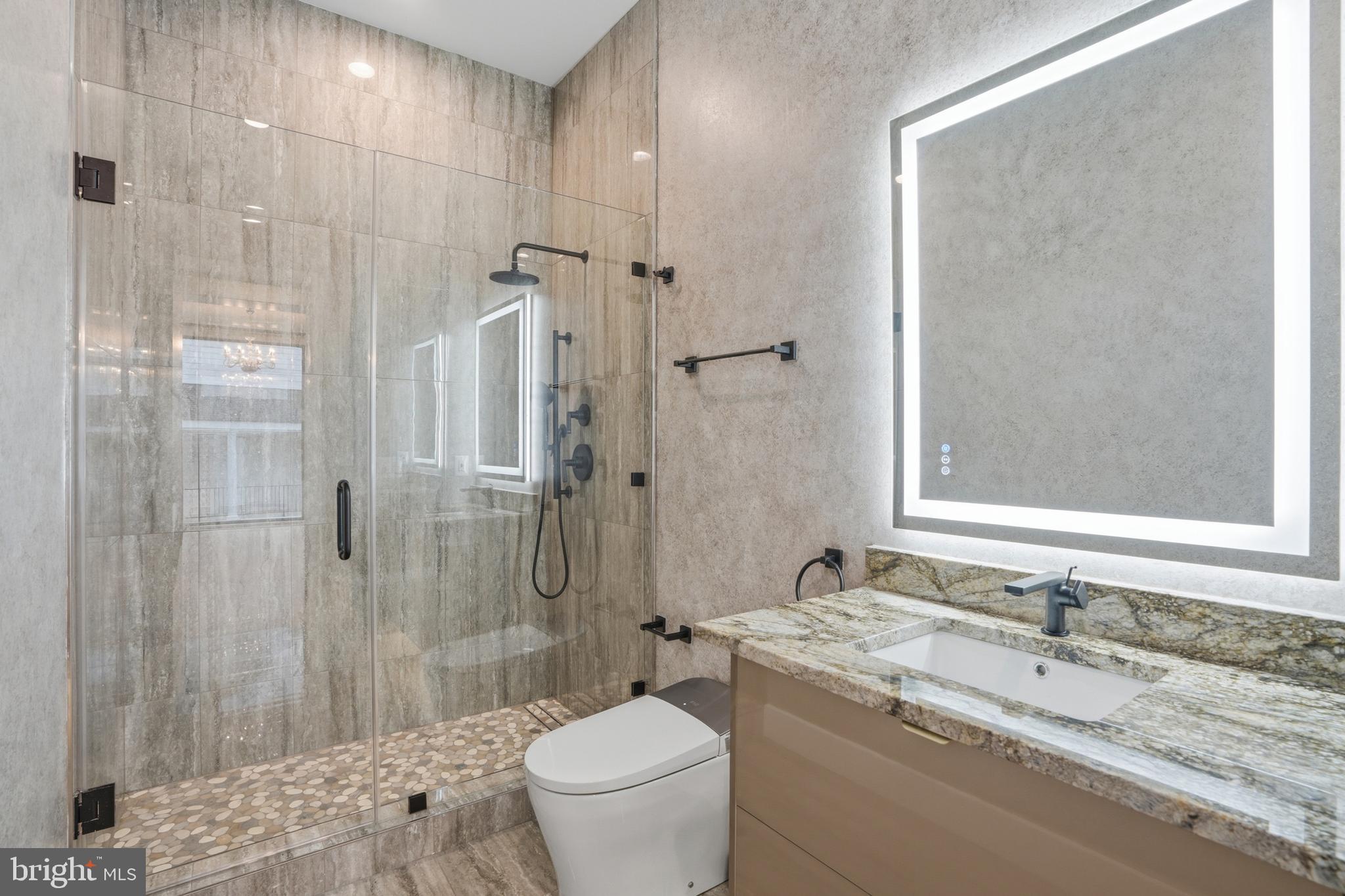 MCLEAN MANOR - Residential