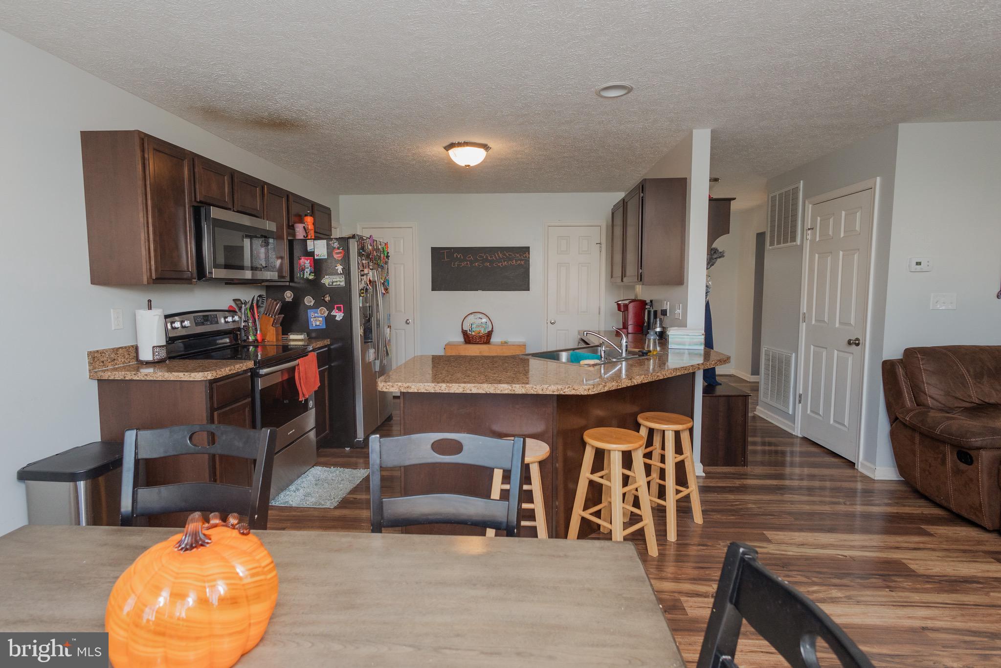 PEBBLE RIDGE - Residential