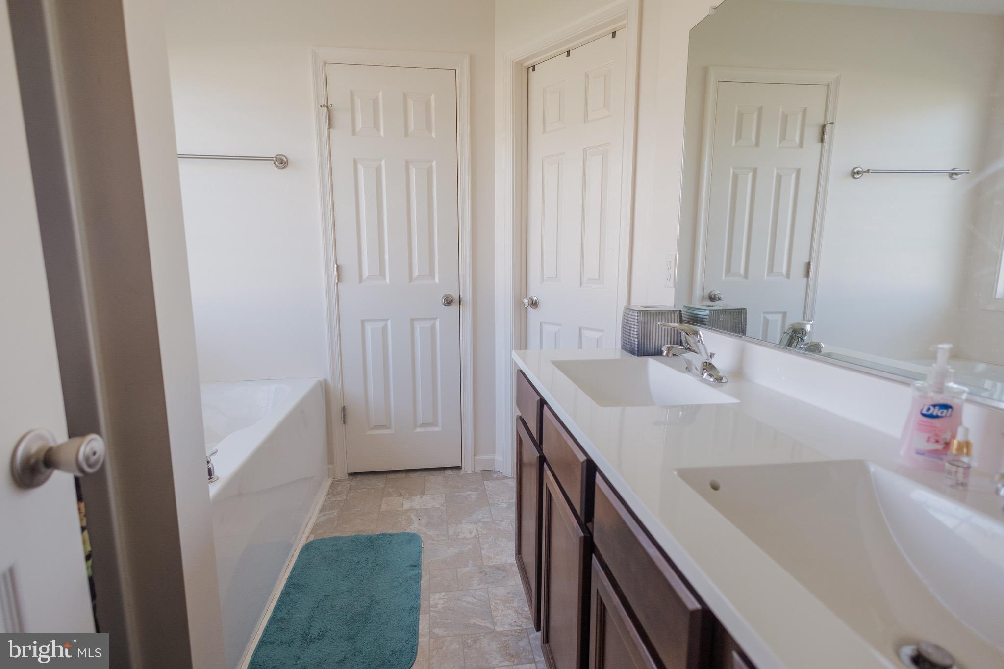 PEBBLE RIDGE - Residential