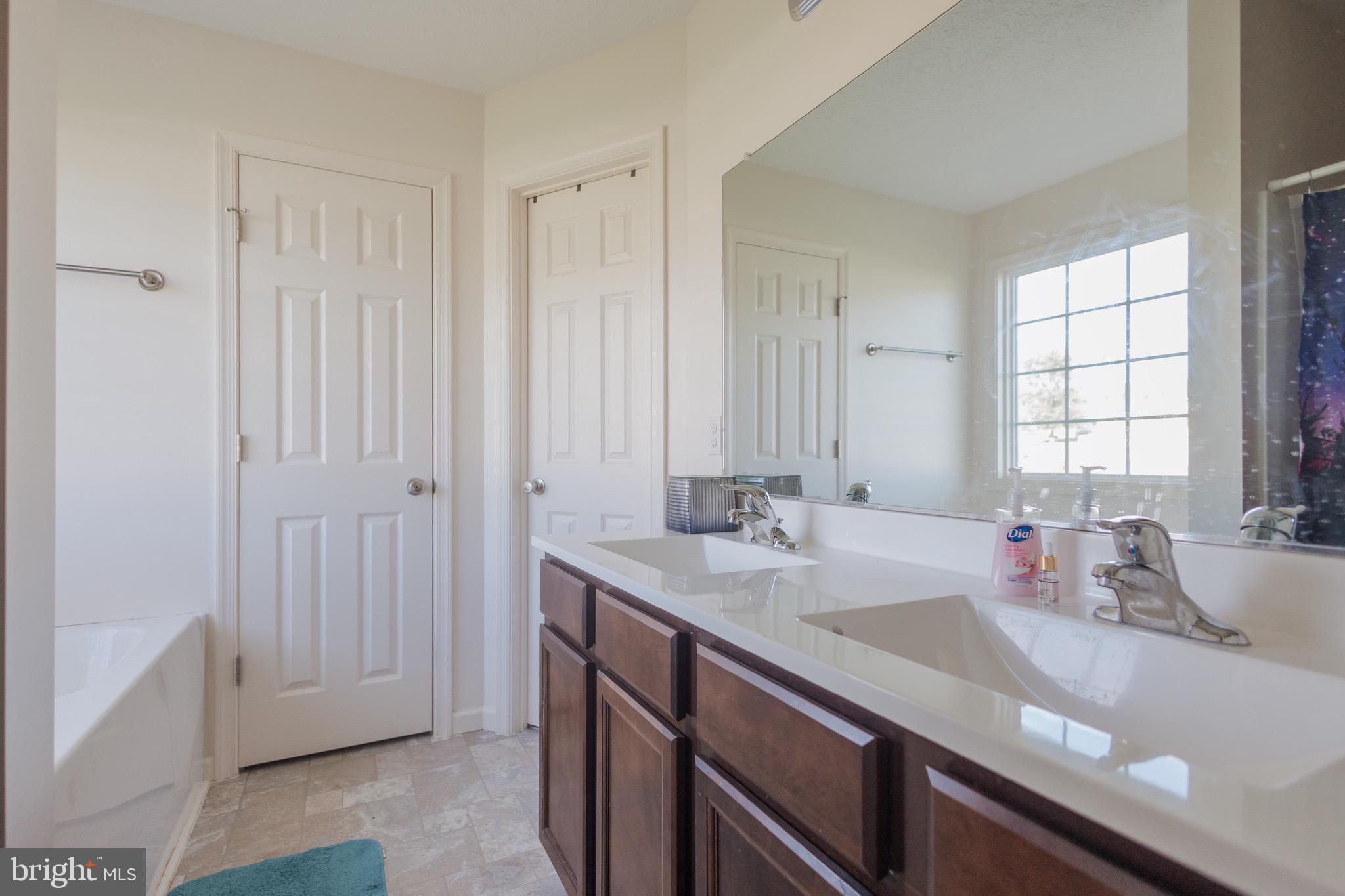 PEBBLE RIDGE - Residential