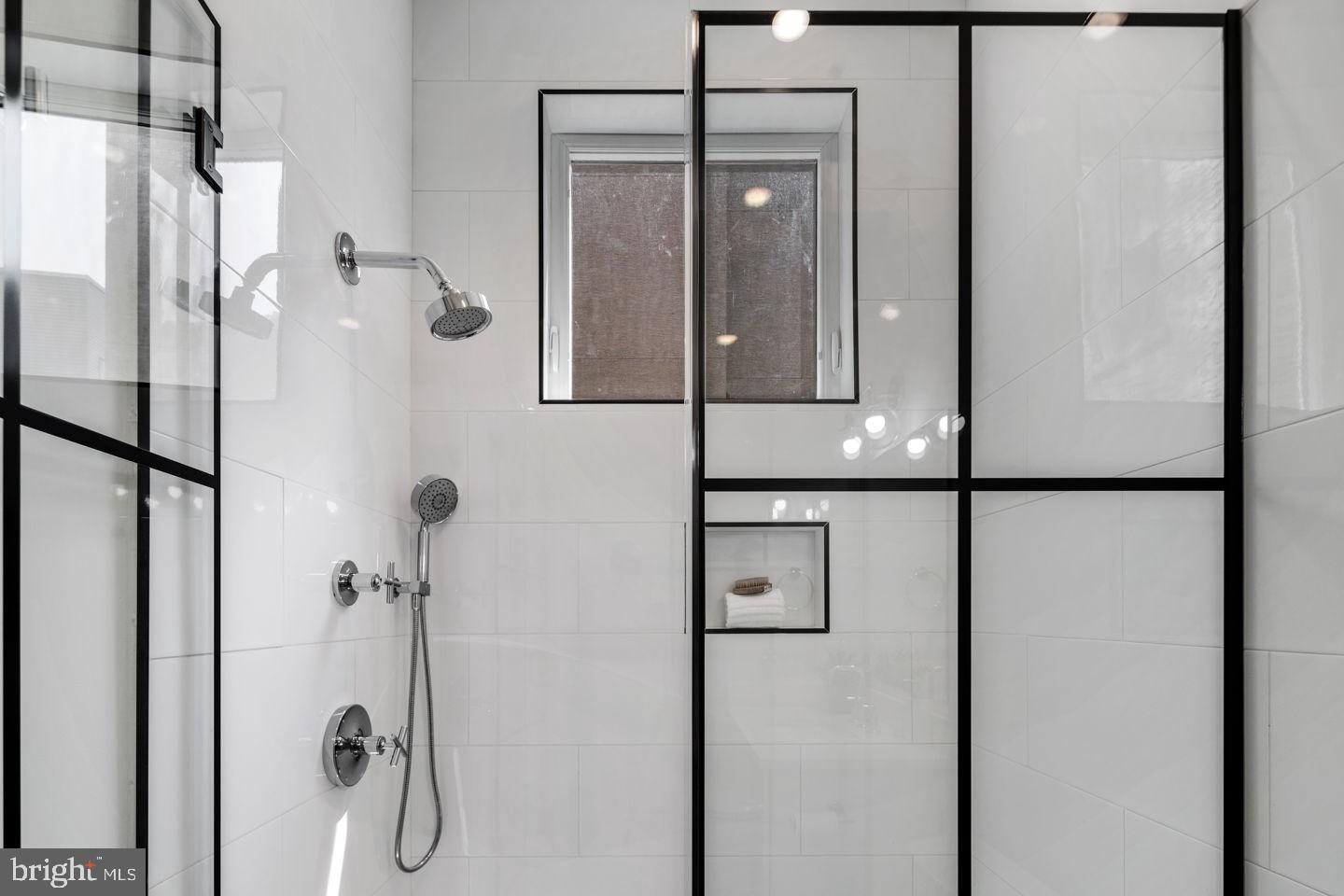 FRANCISVILLE - Residential Income