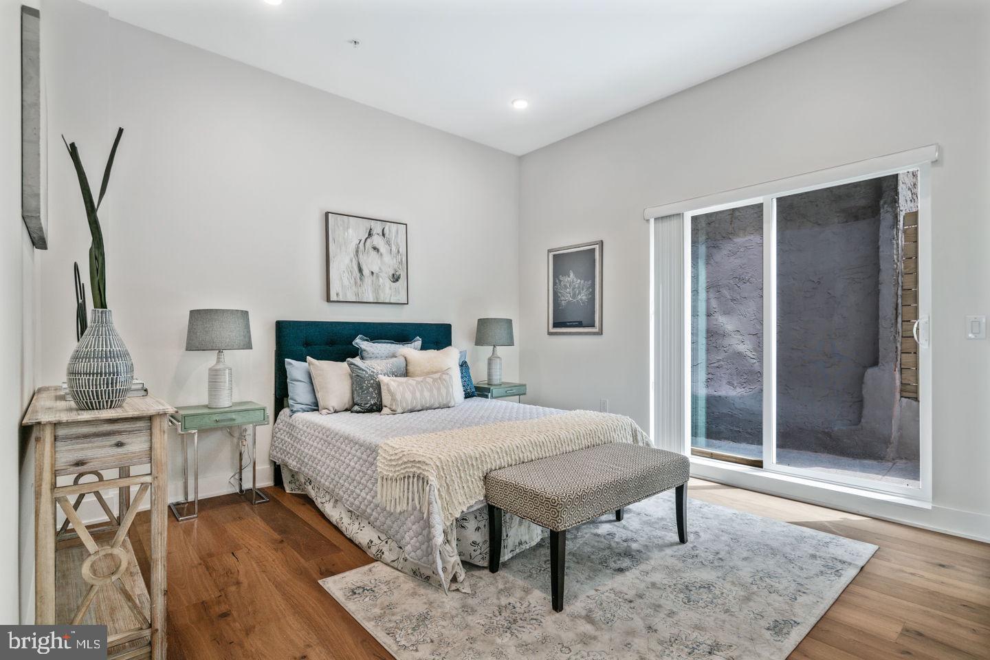 FRANCISVILLE - Residential Income