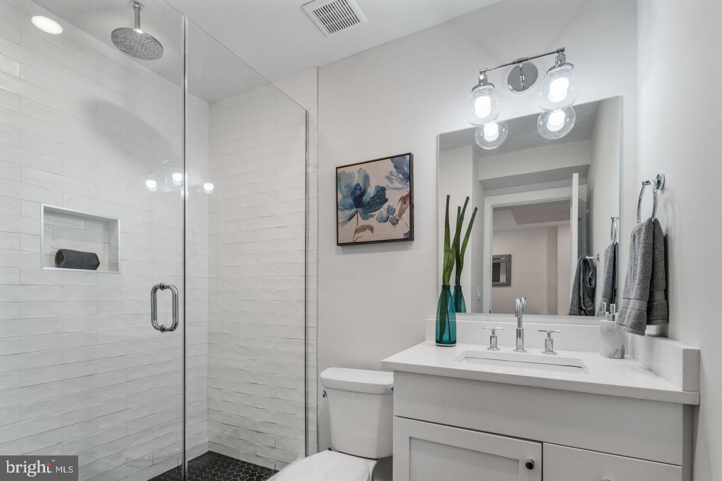 FRANCISVILLE - Residential Income