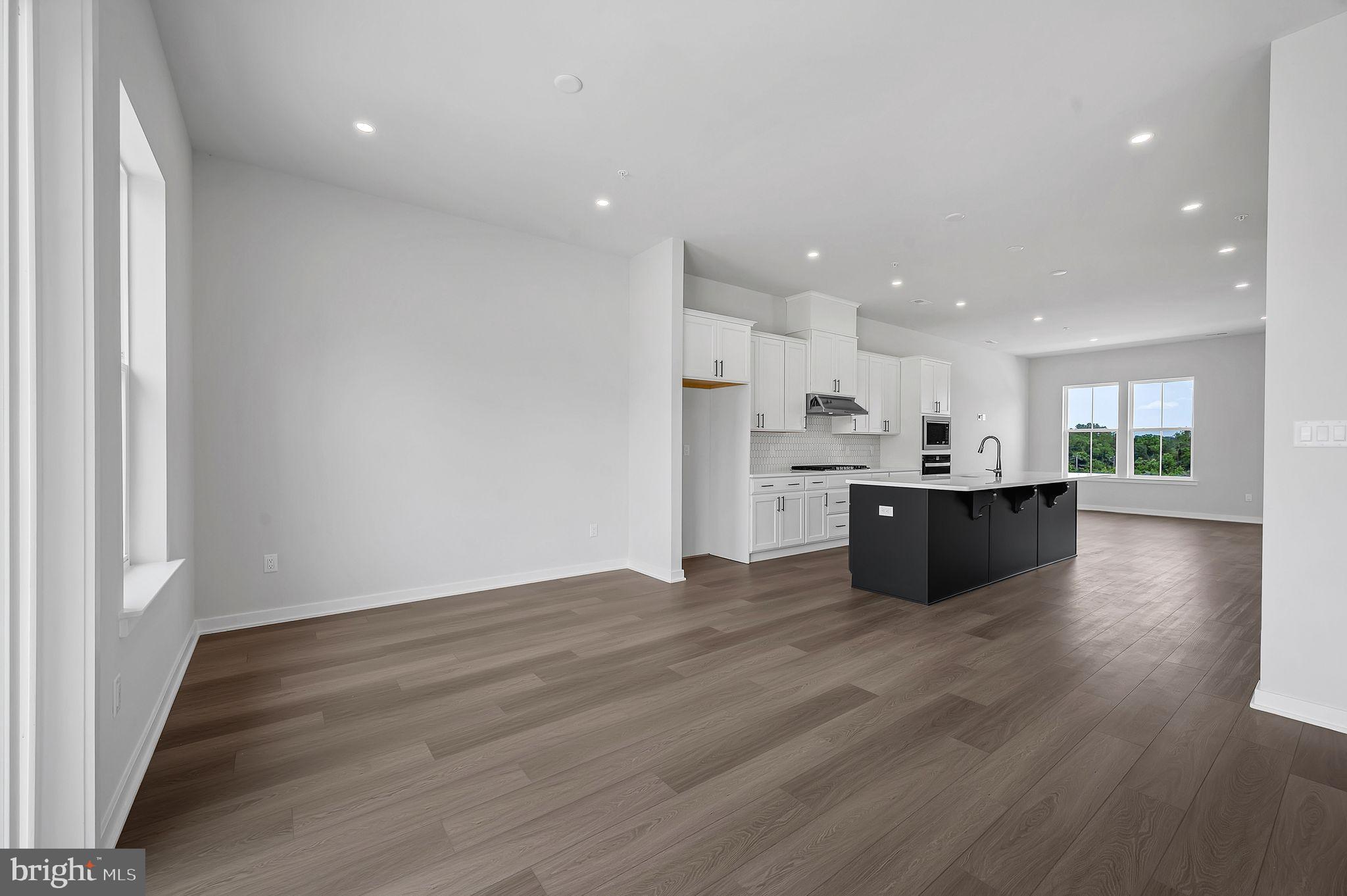 254 RIVER TRAIL CIRCLE MOVE-IN READY