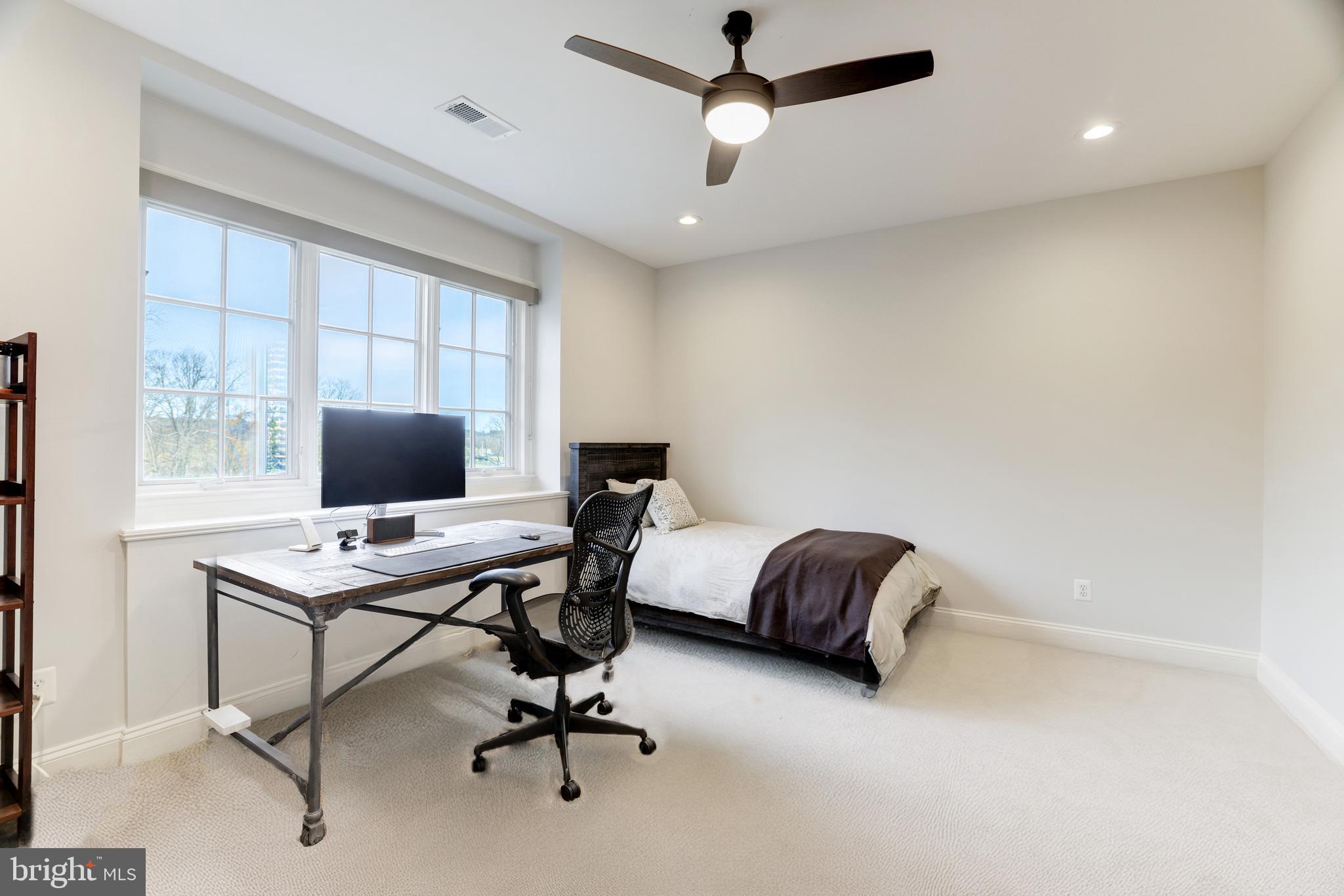 WOODBURN - Residential