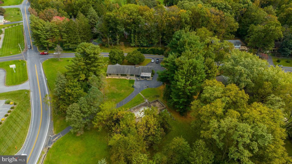 Photo of 998 Nissley Road, Lancaster, PA 17601 (MLS # PALA2042478)