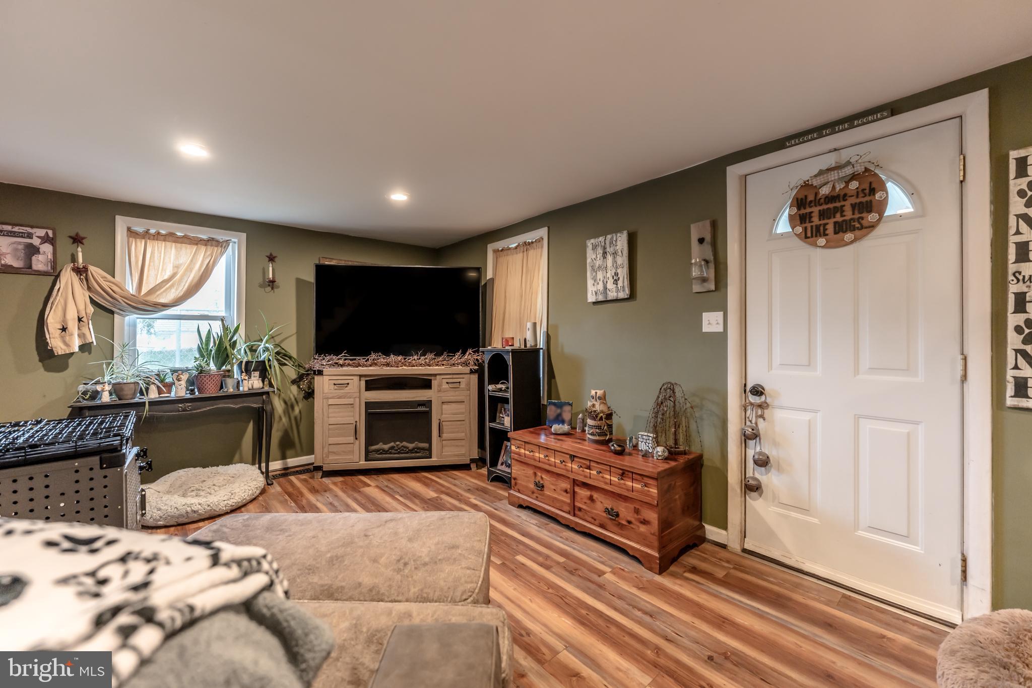 RINGTOWN - Residential