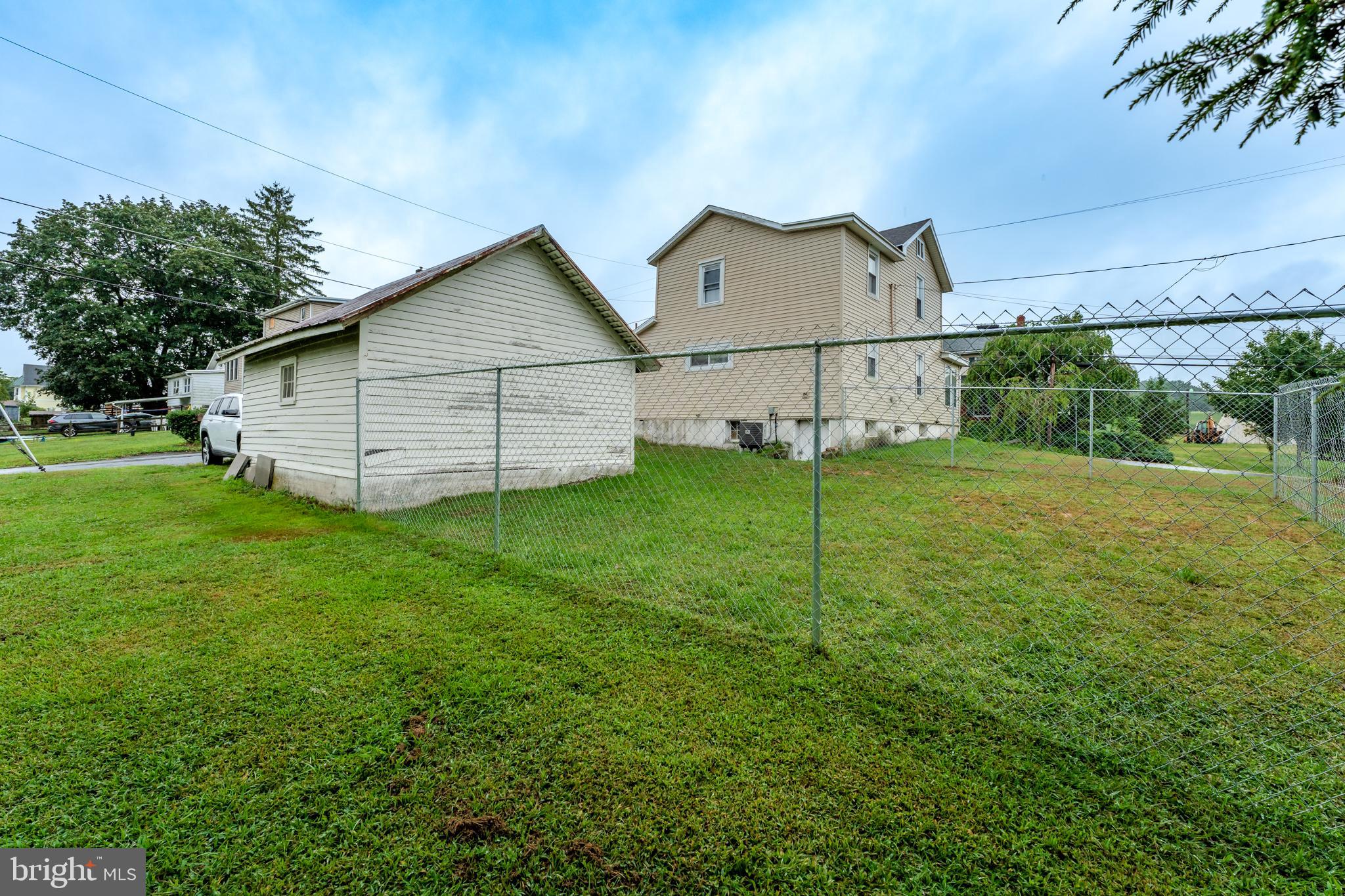 RINGTOWN - Residential