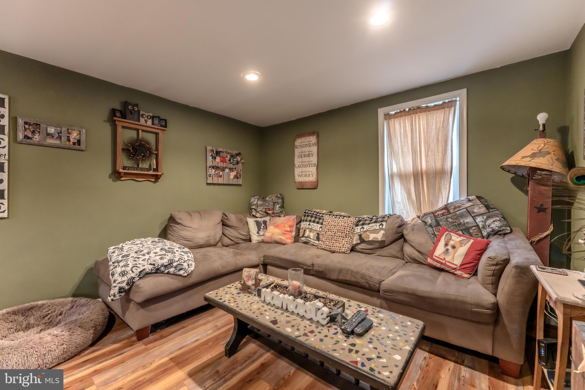 RINGTOWN - Residential