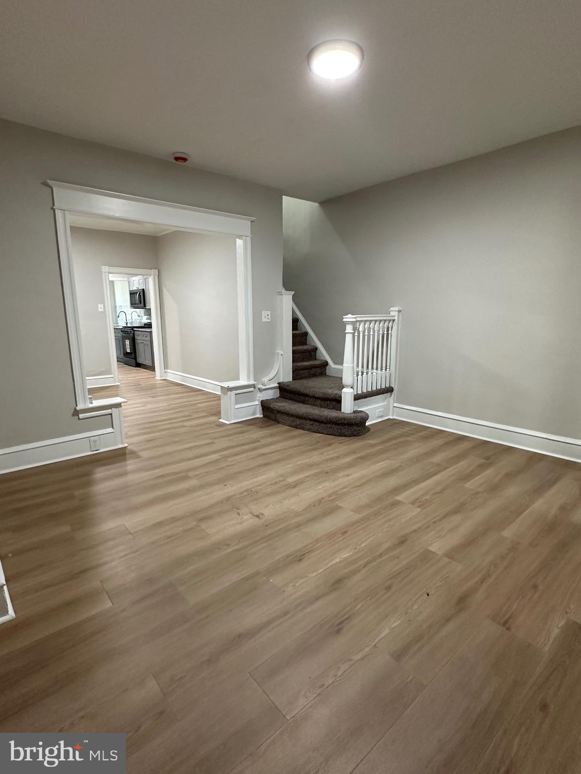 ELMWOOD PARK - Residential Lease