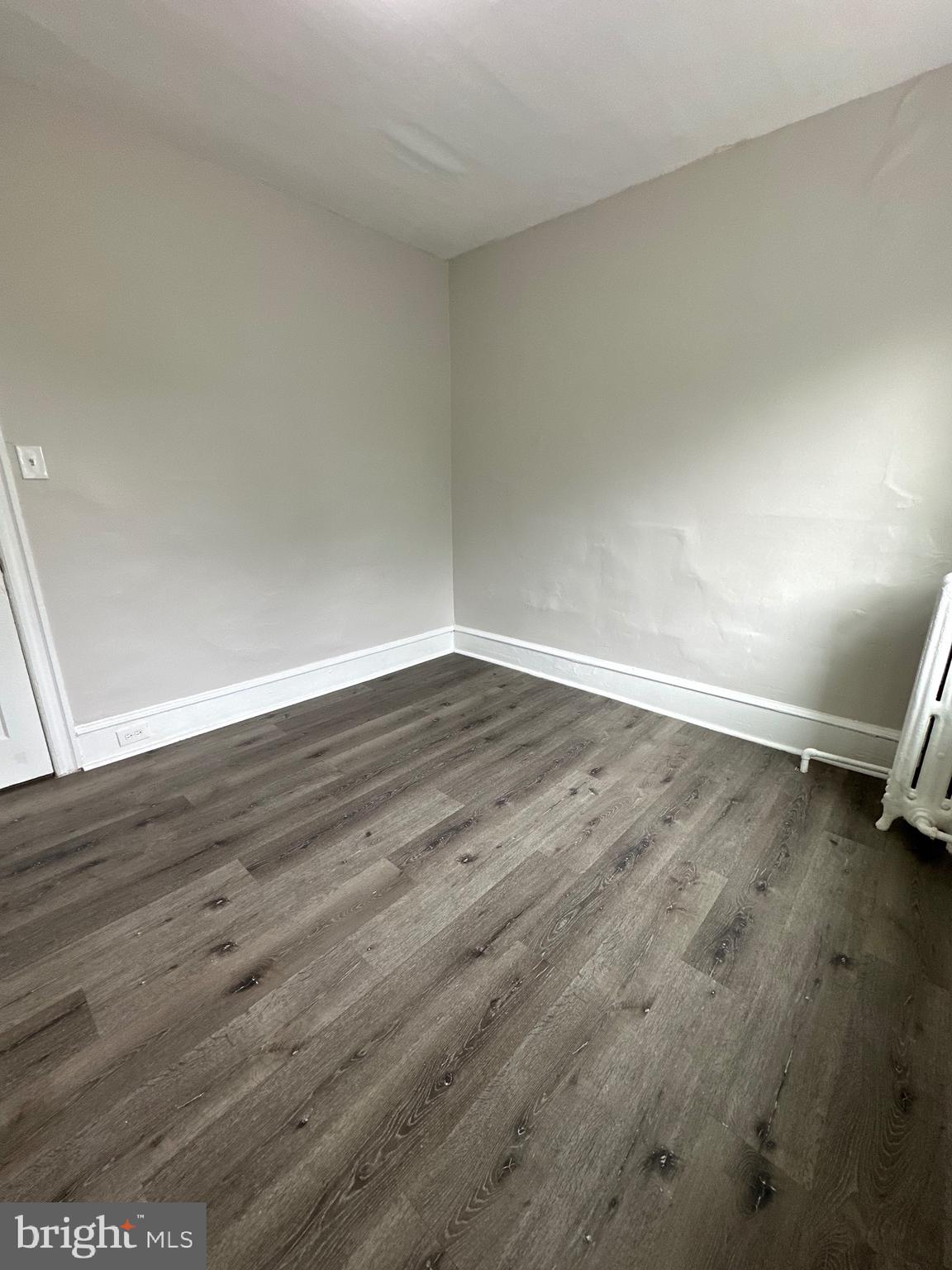 ELMWOOD PARK - Residential Lease