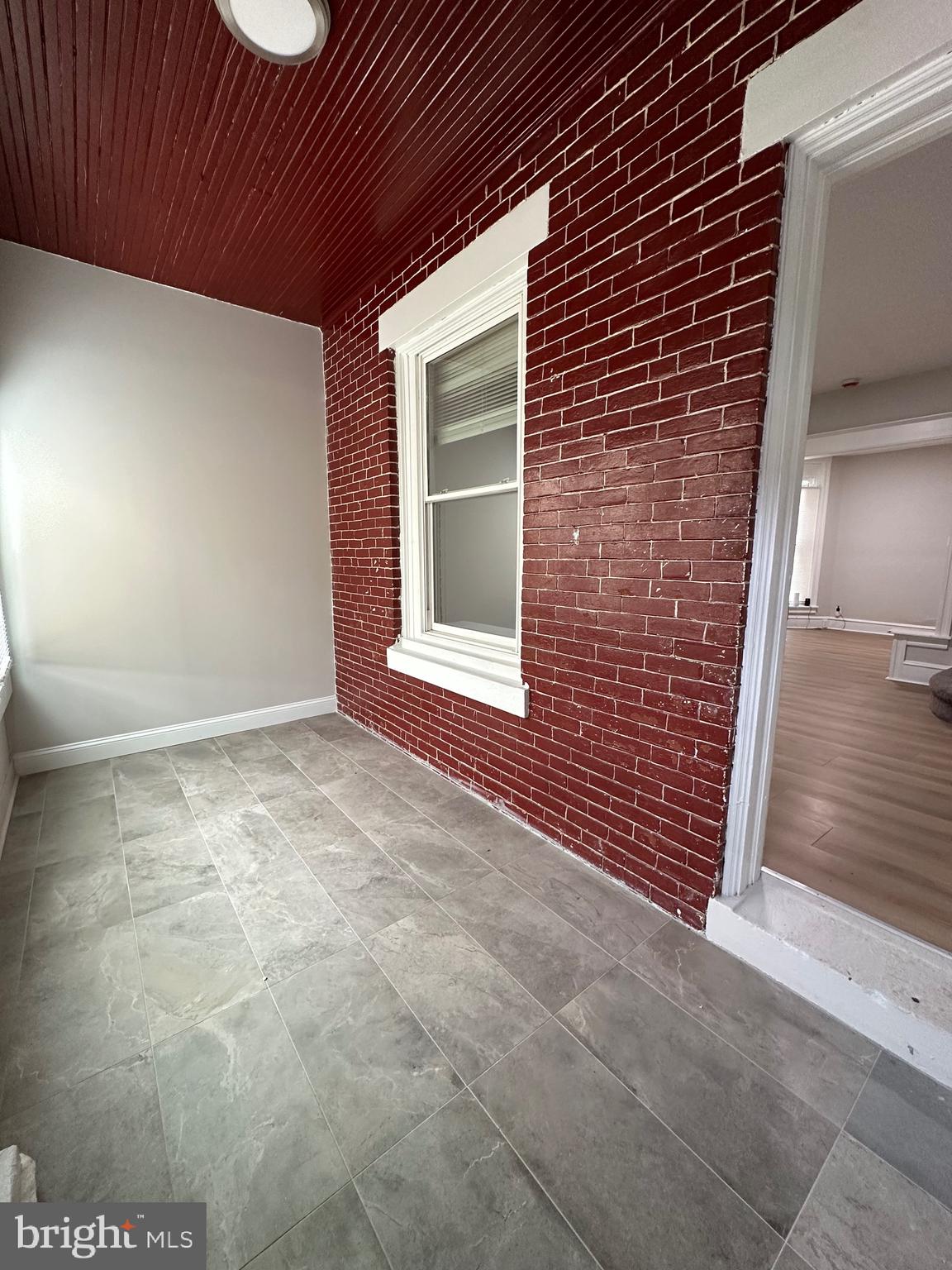 ELMWOOD PARK - Residential Lease