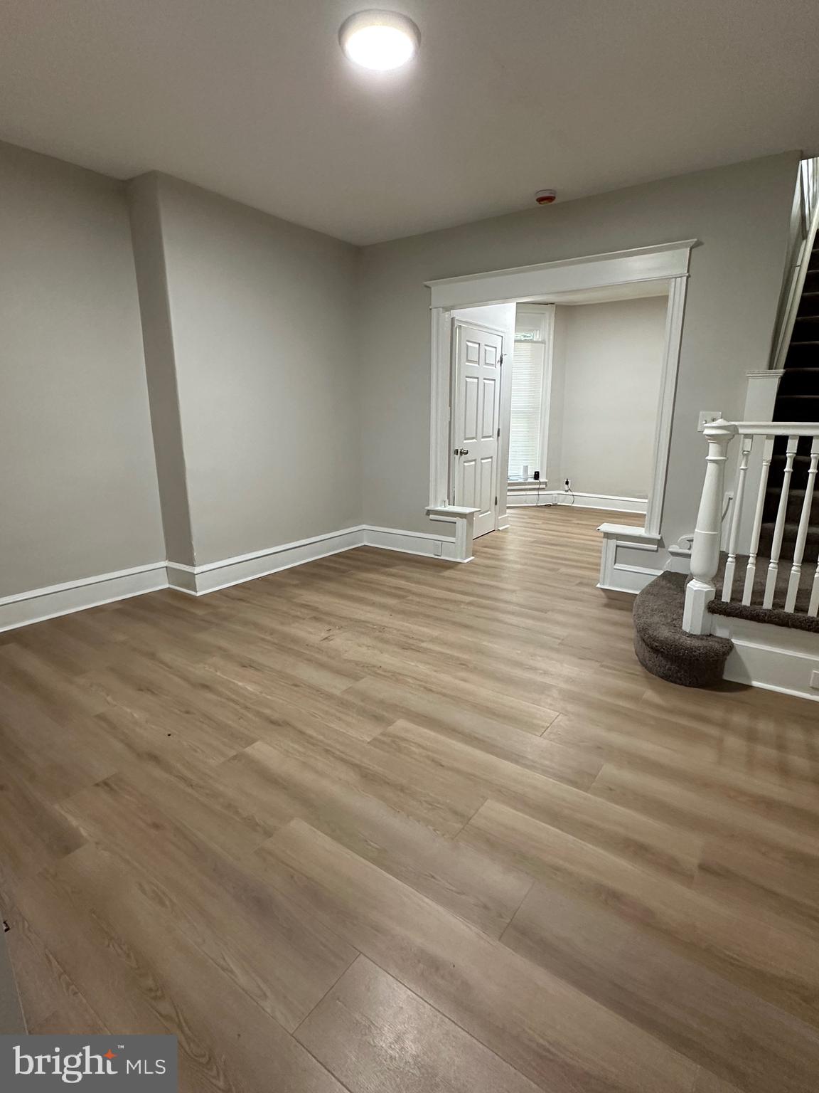 ELMWOOD PARK - Residential Lease