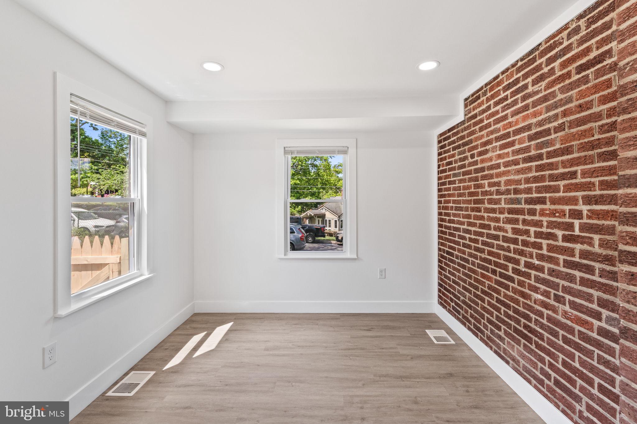 TAKOMA PARK - Residential