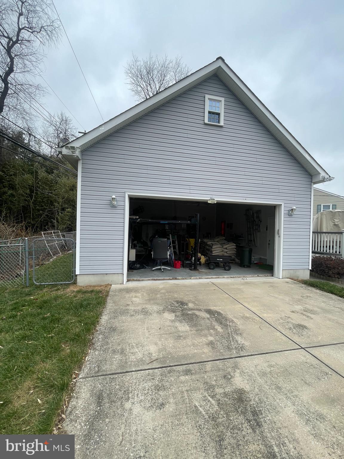 705 BAYLOR ROAD