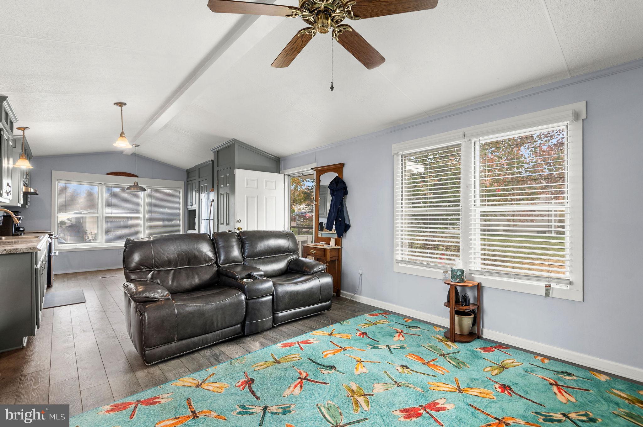 QUIET ACRES - Residential