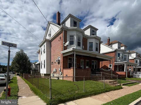 Townhouse For Sale - 401 Berwyn Avenue<br/> TRENTON, NJ 08618
