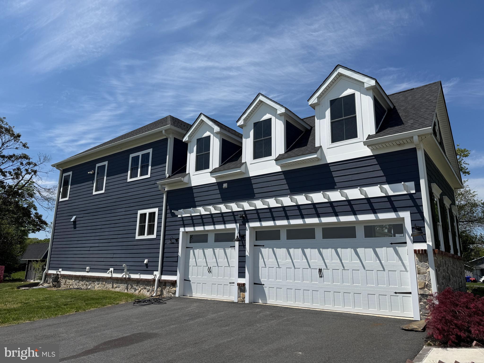 BLACKSTON COVE - Residential