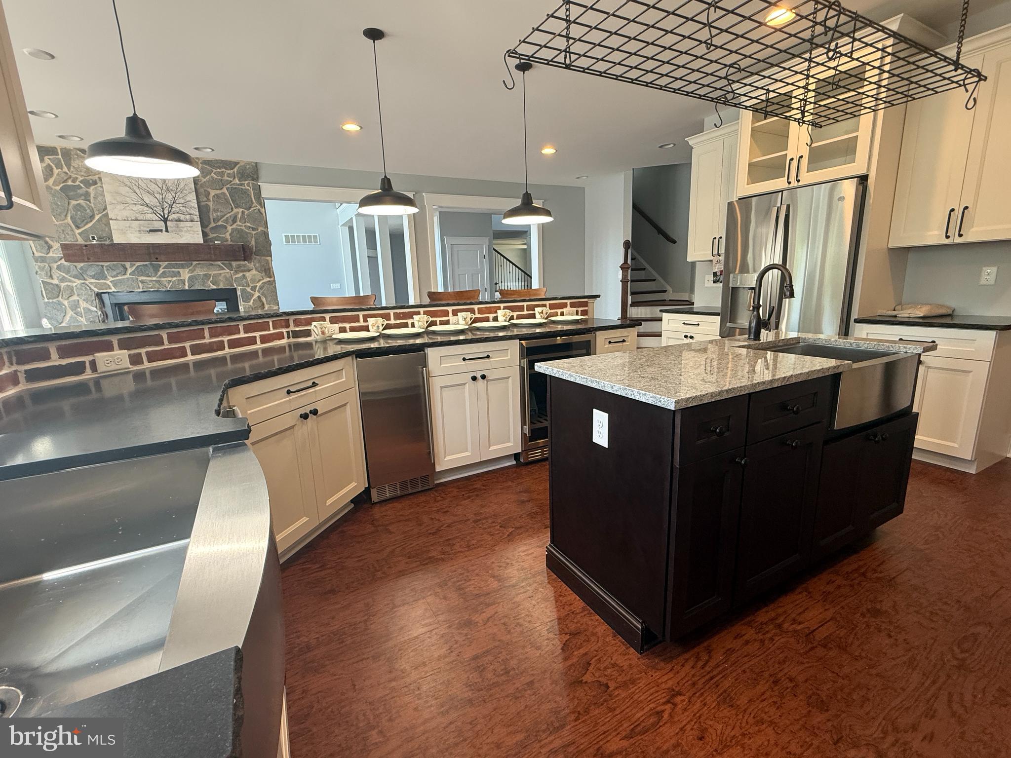 BLACKSTON COVE - Residential