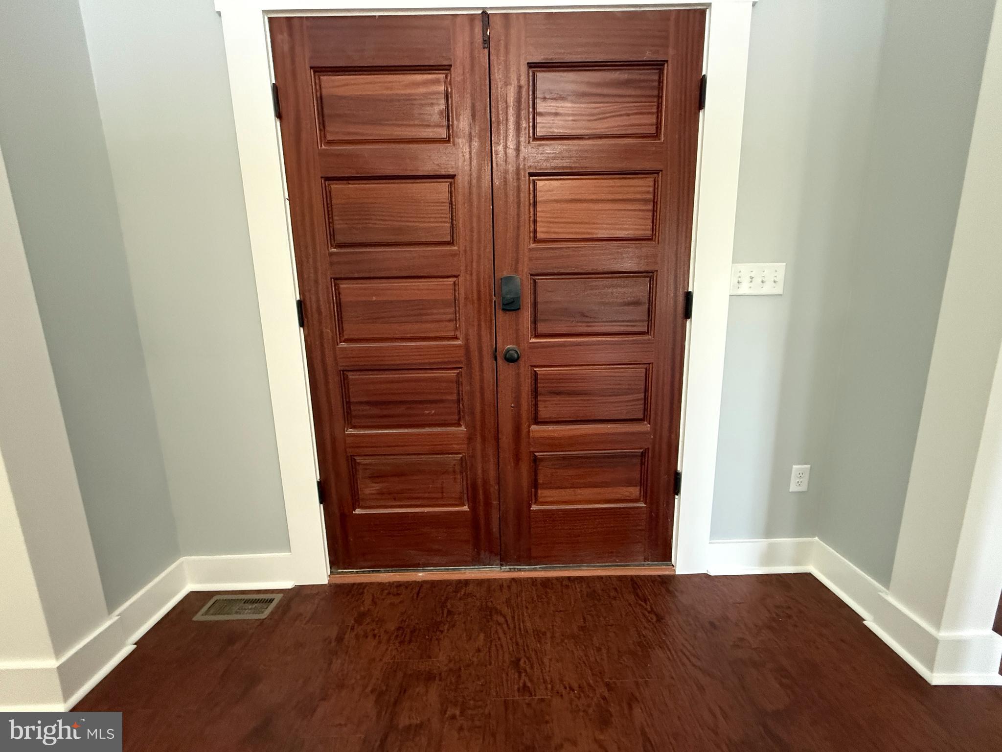 BLACKSTON COVE - Residential