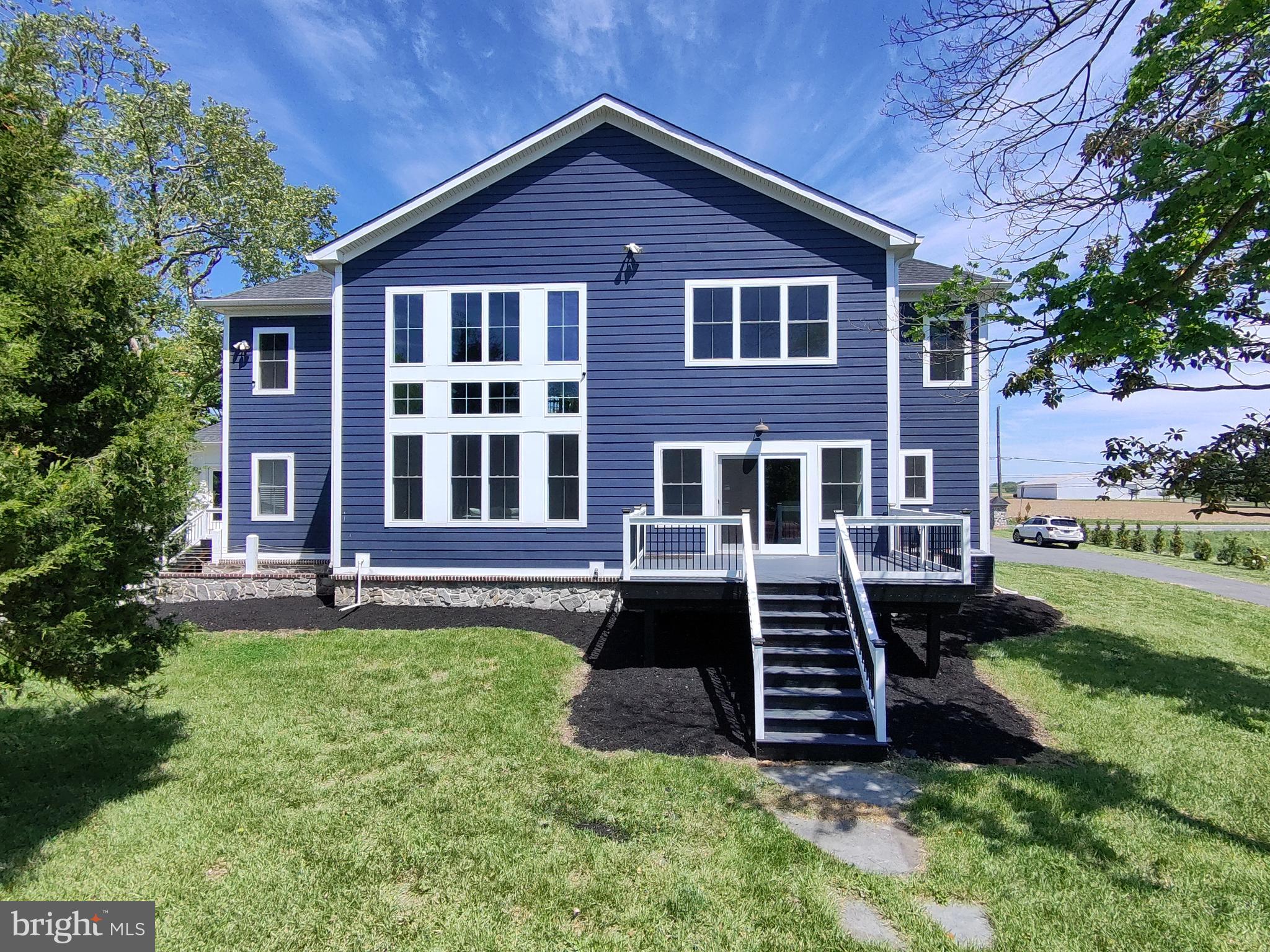 BLACKSTON COVE - Residential