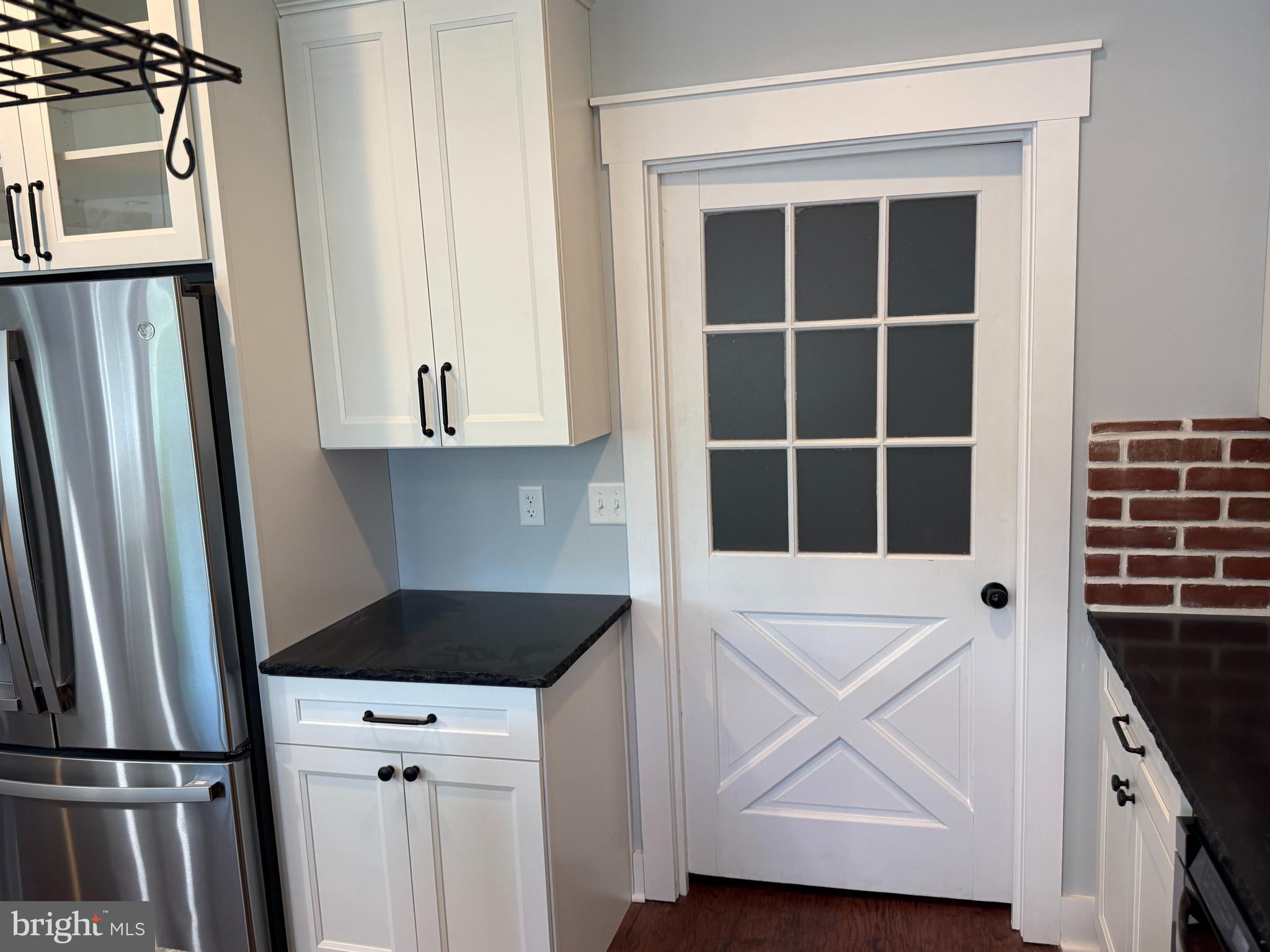 BLACKSTON COVE - Residential