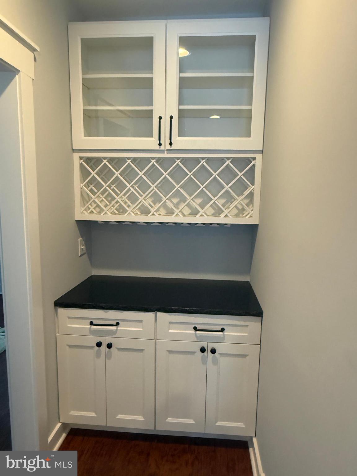 BLACKSTON COVE - Residential