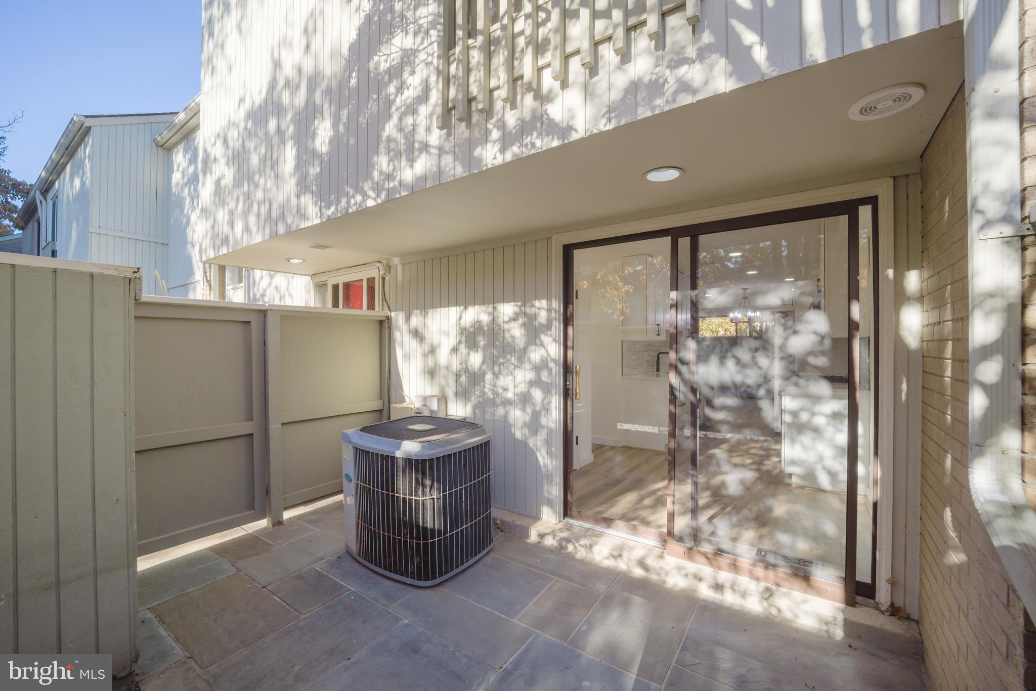 POOKS HILL - Residential