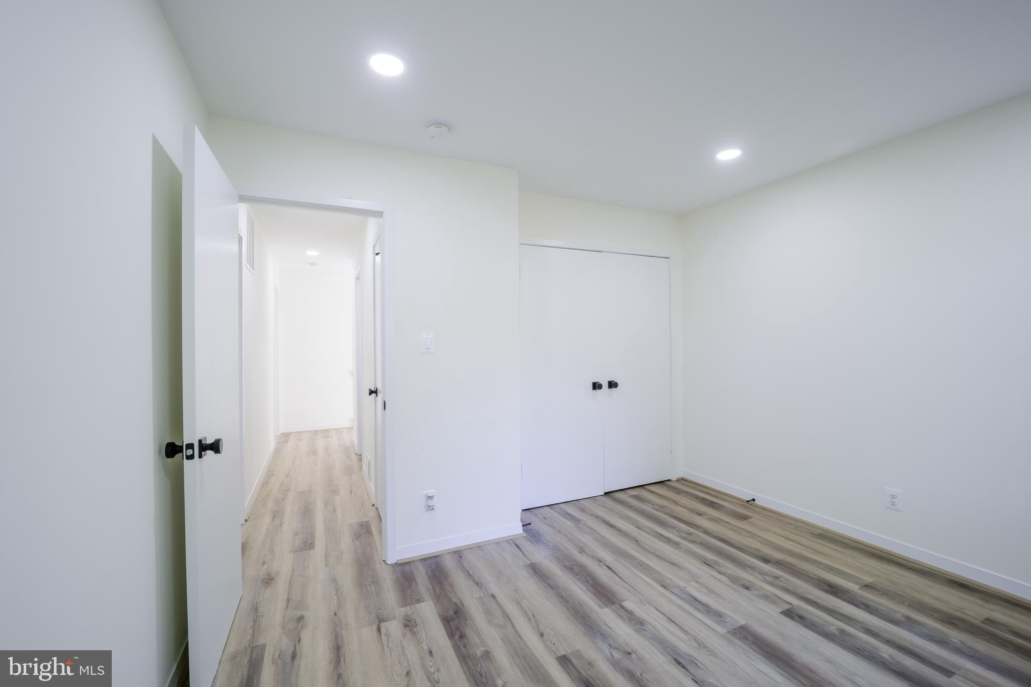 POOKS HILL - Residential