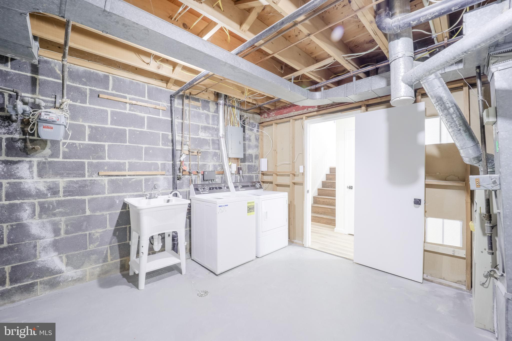 POOKS HILL - Residential