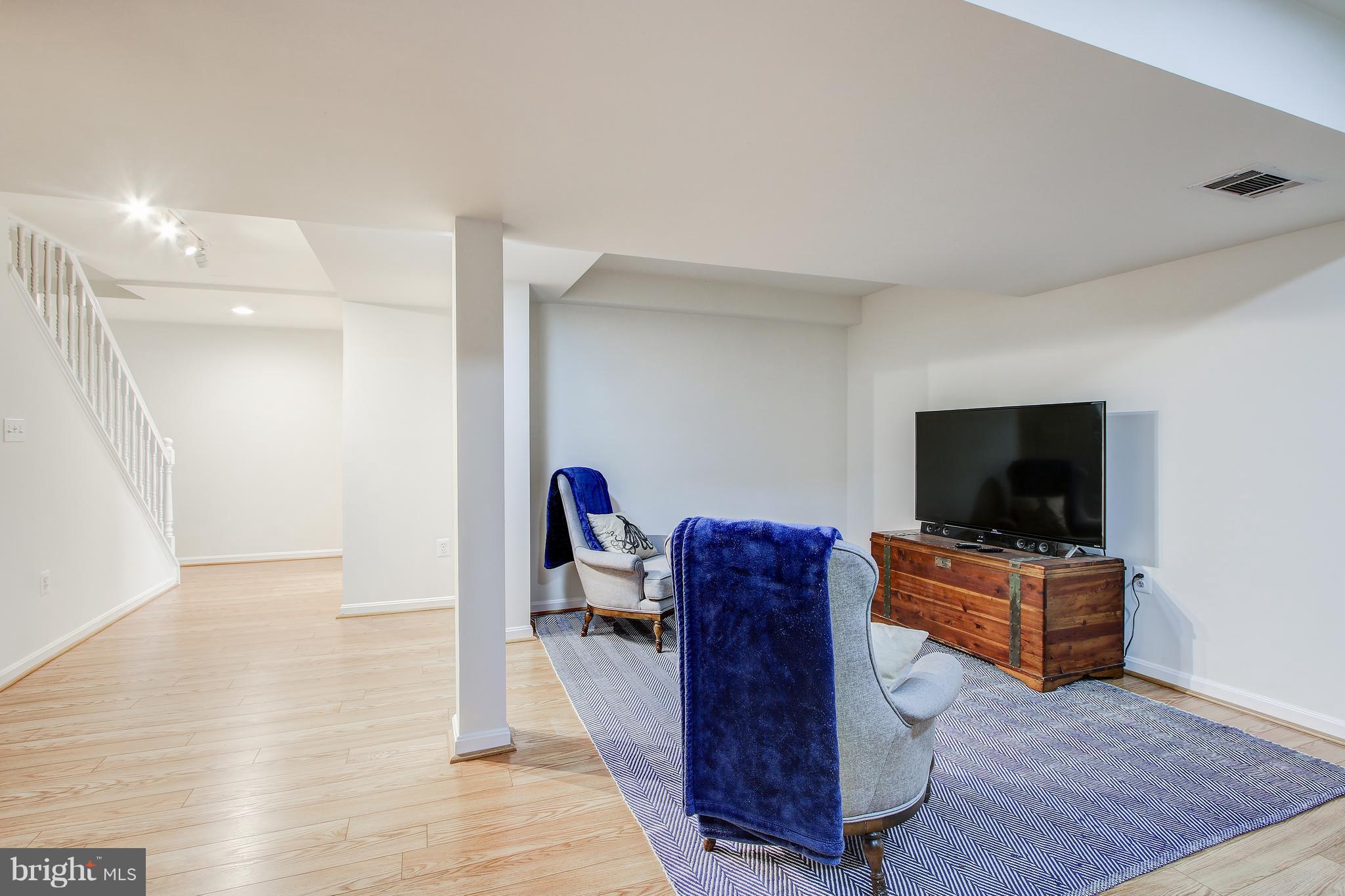 BURKE CENTRE - Residential