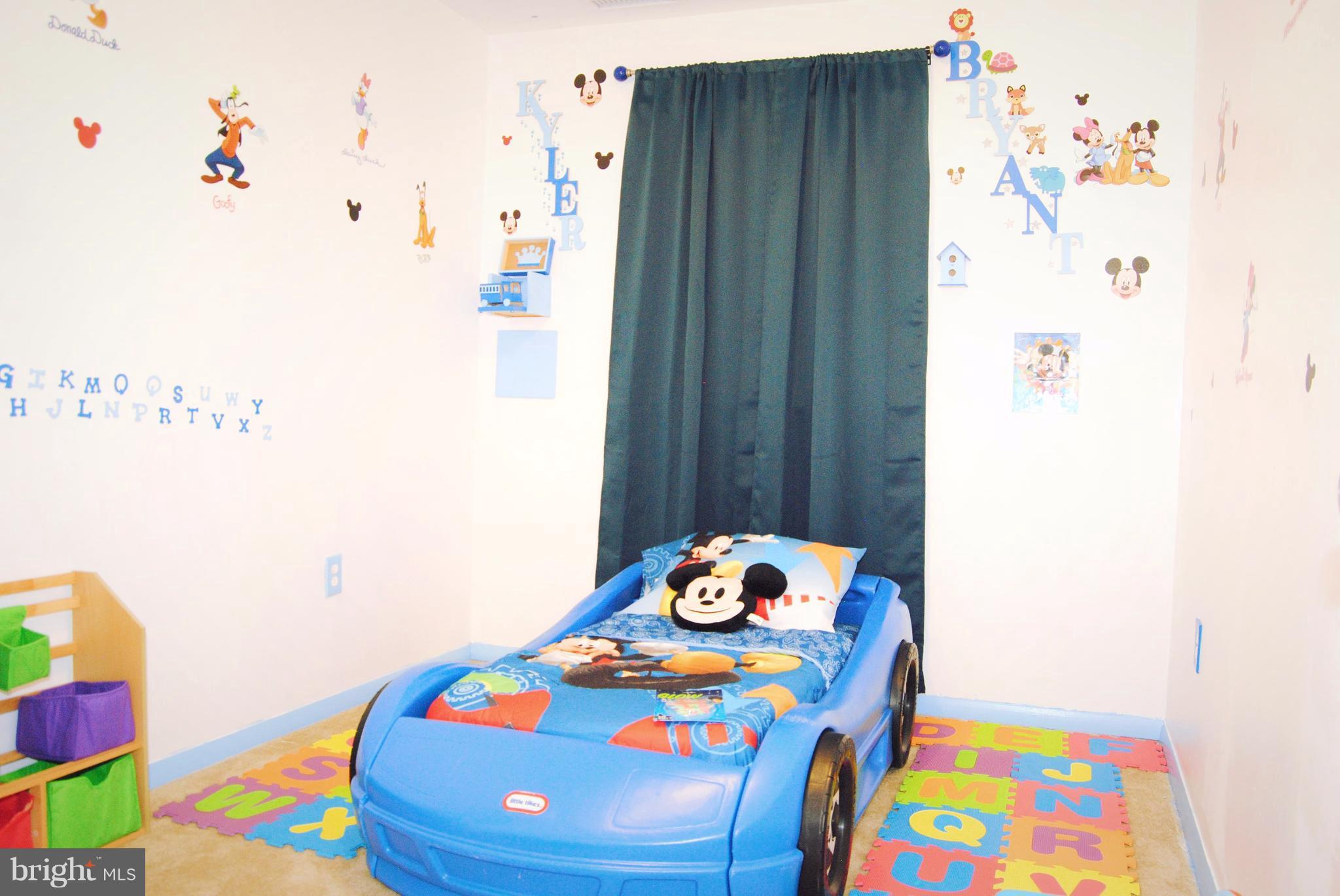 HILLCREST MANOR - Residential