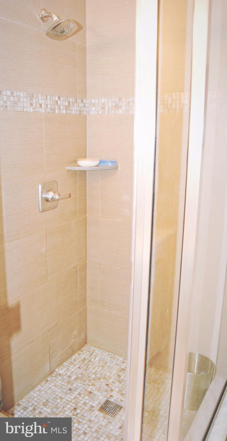 HILLCREST MANOR - Residential