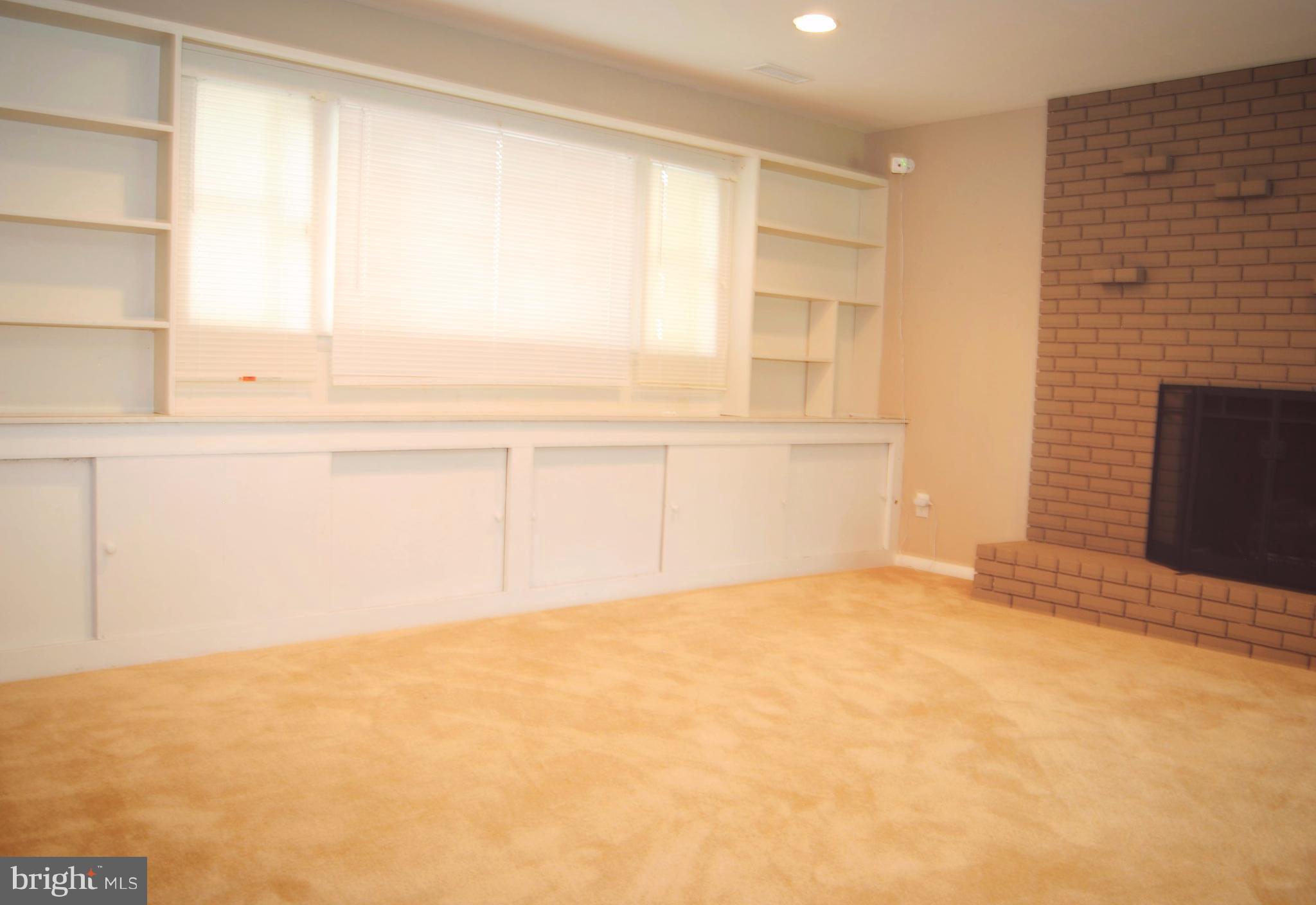 HILLCREST MANOR - Residential