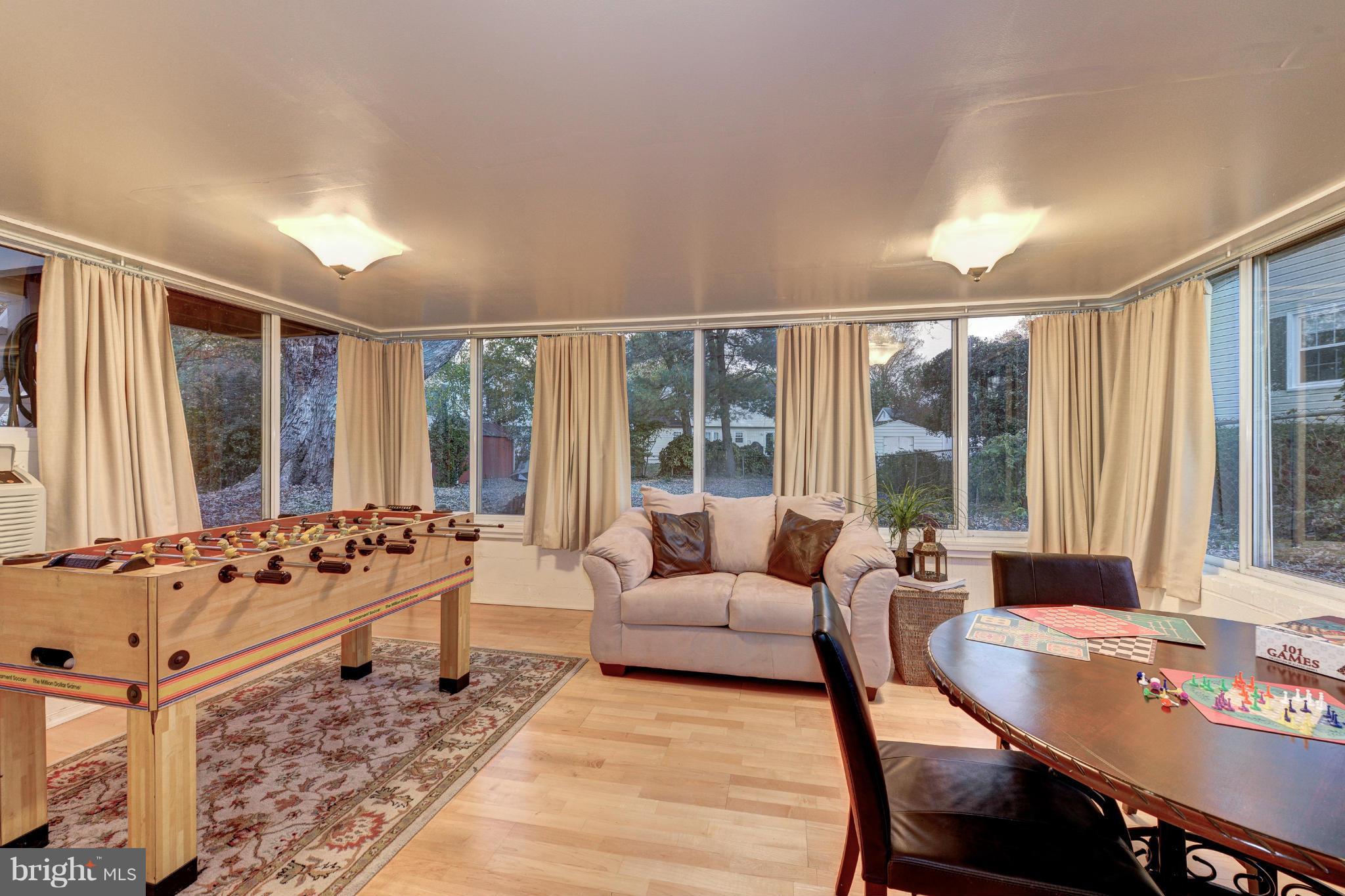 HAYFIELD FARM - Residential