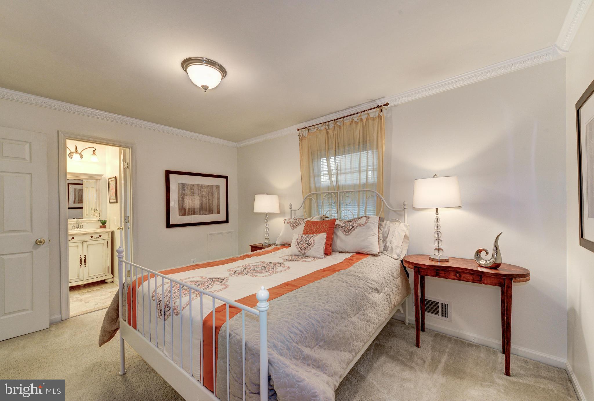 HAYFIELD FARM - Residential