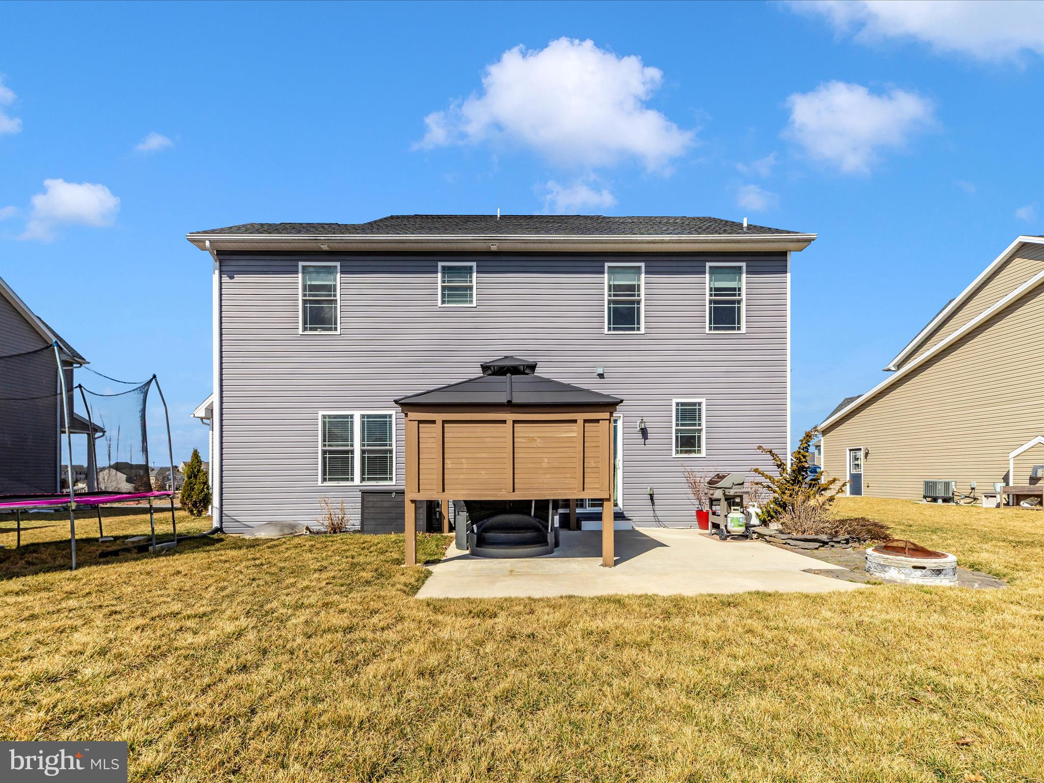 ROLLING HILLS - Residential