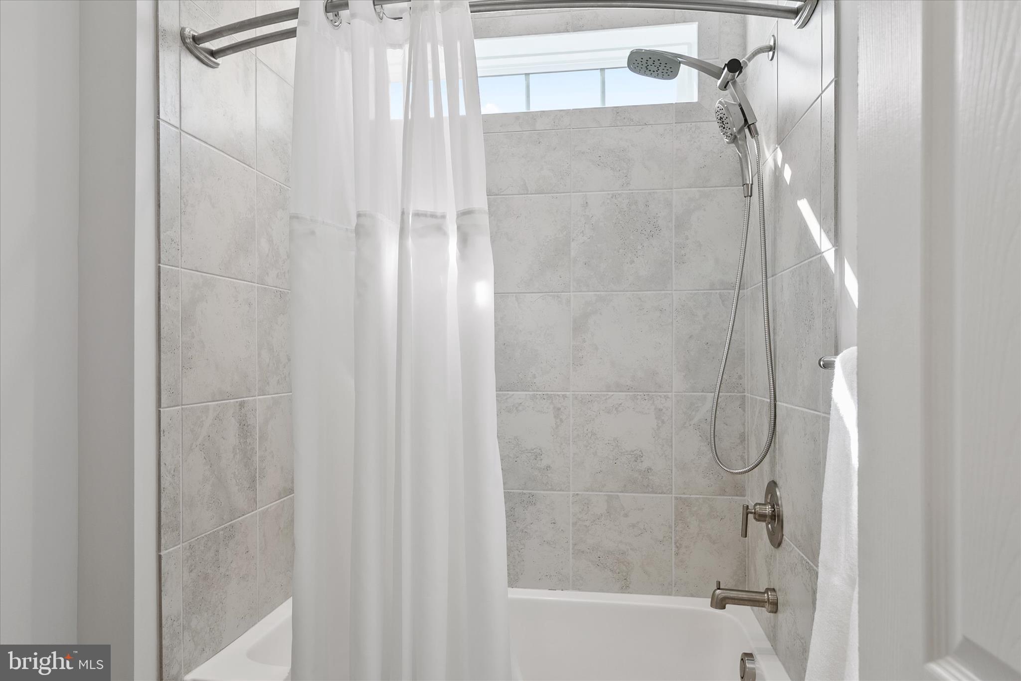 MARSH ISLAND IN LEWES - Residential