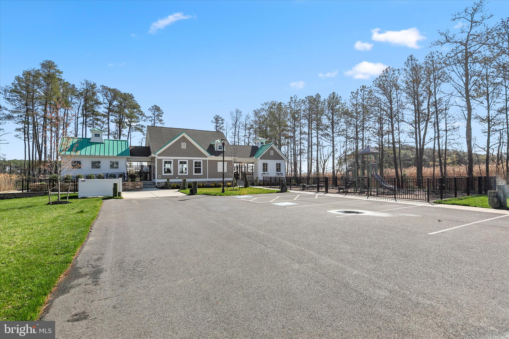 MARSH ISLAND IN LEWES - Residential