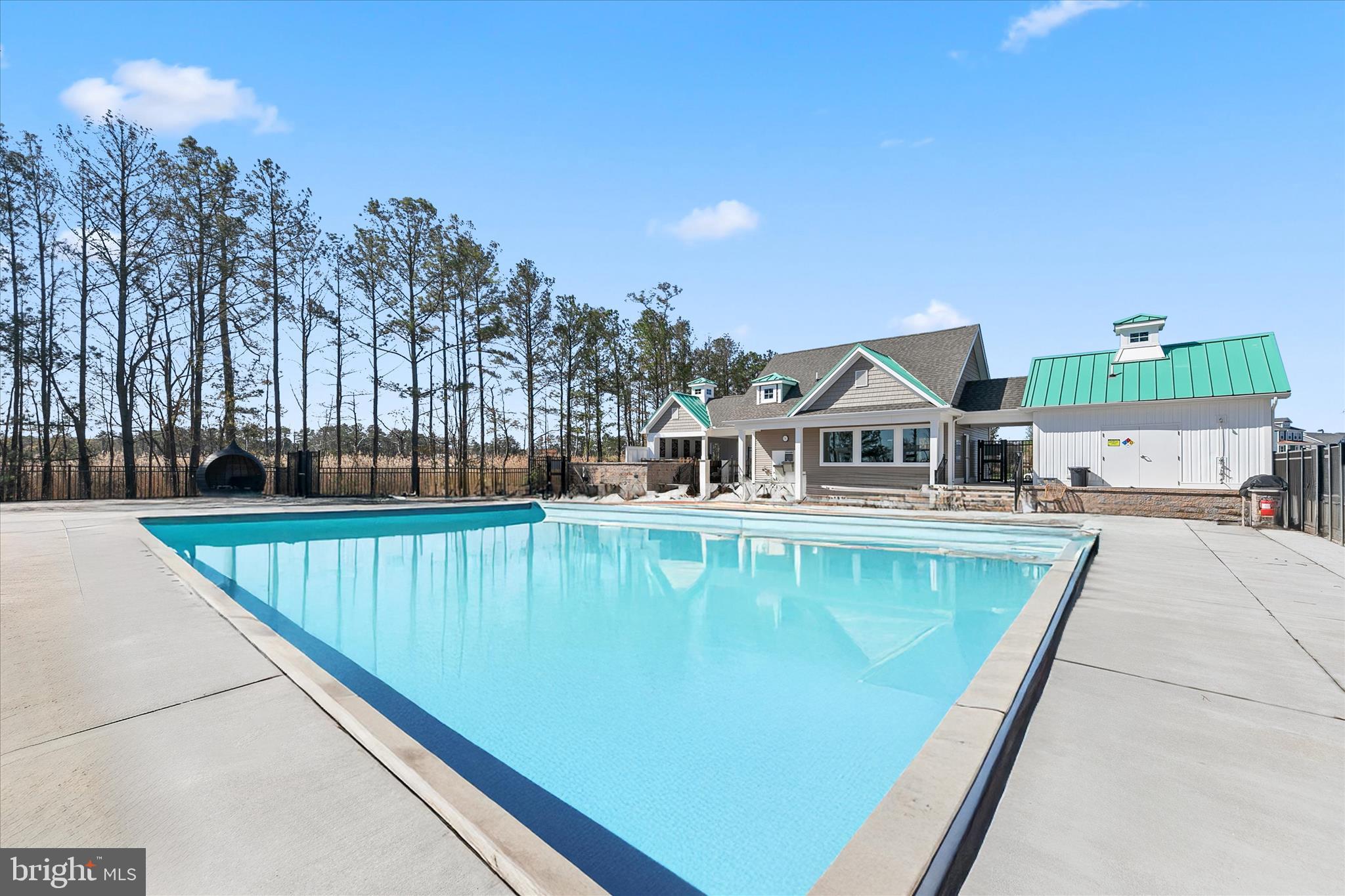 MARSH ISLAND IN LEWES - Residential