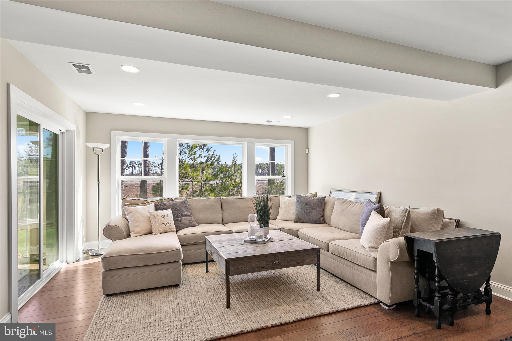 MARSH ISLAND IN LEWES - Residential