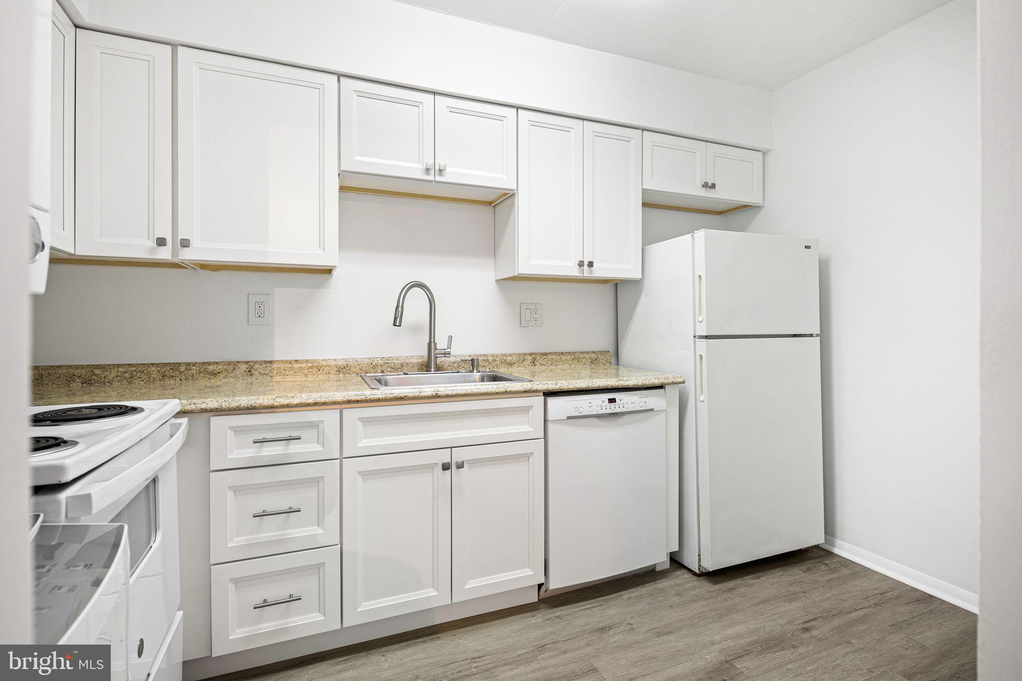 WASHINGTON SQ WEST - Residential