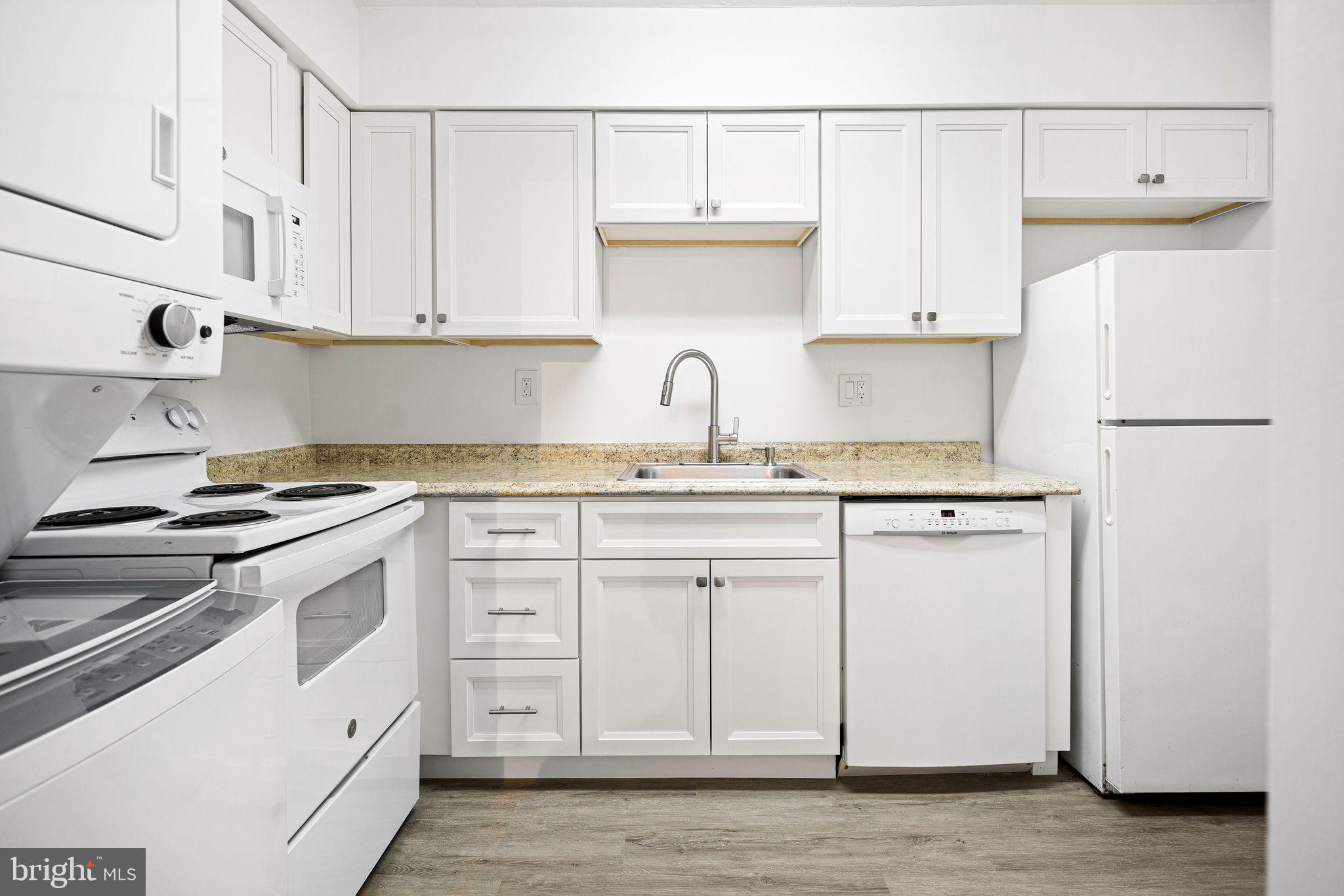 WASHINGTON SQ WEST - Residential